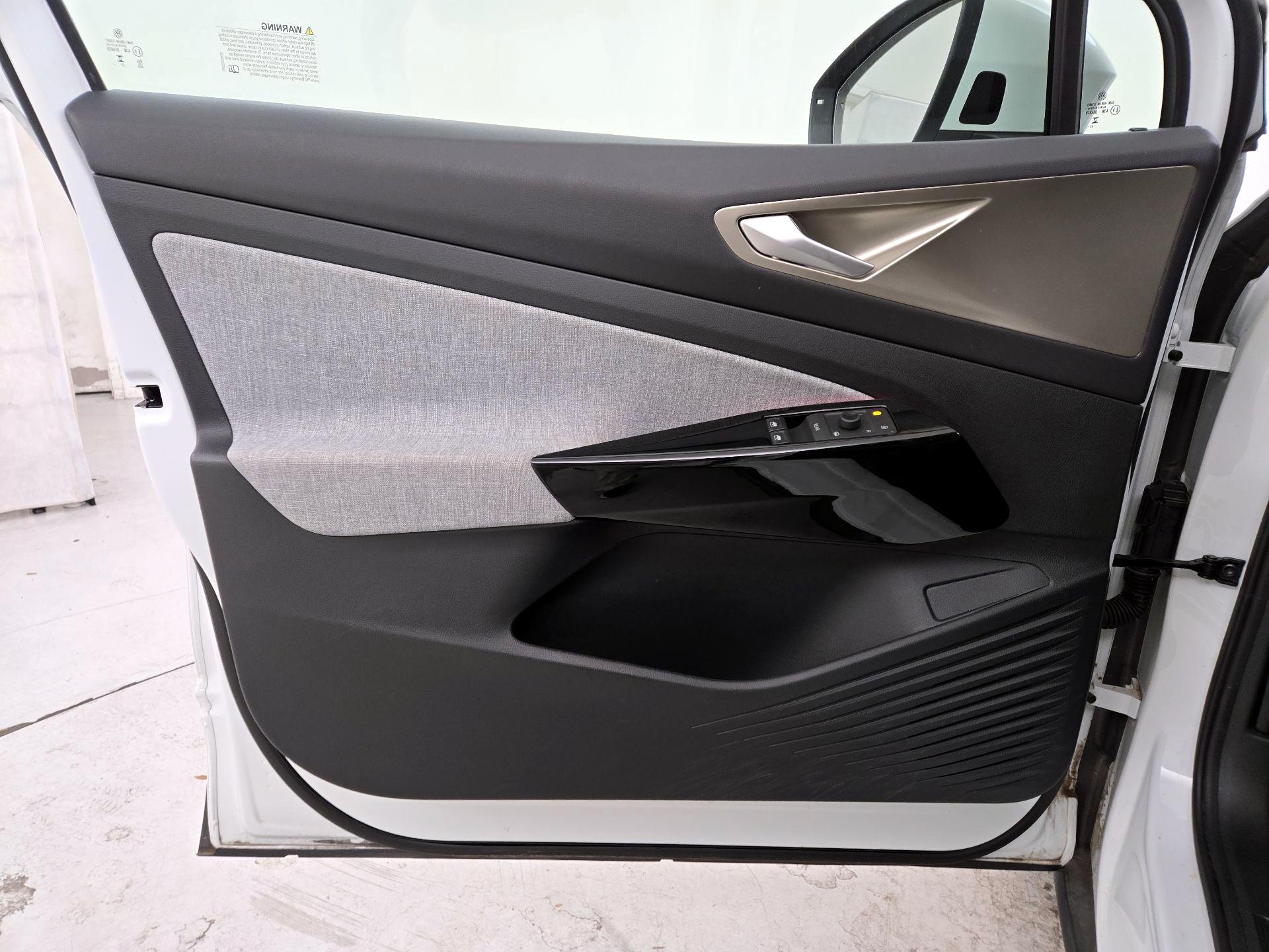 Thumbnail: 2023 Volkswagen ID.4 - 12