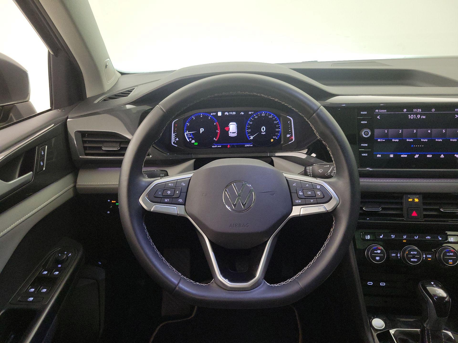 Thumbnail: 2023 Volkswagen Taos - 10