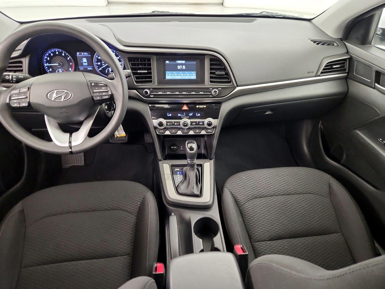 2020 Hyundai Elantra SE - Photo 10
