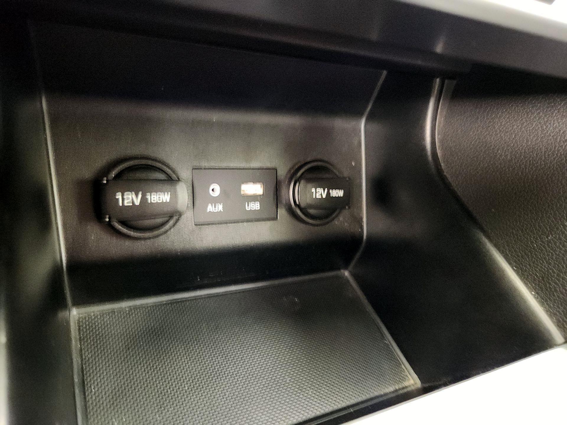 Thumbnail: 2020 Hyundai Elantra - 18