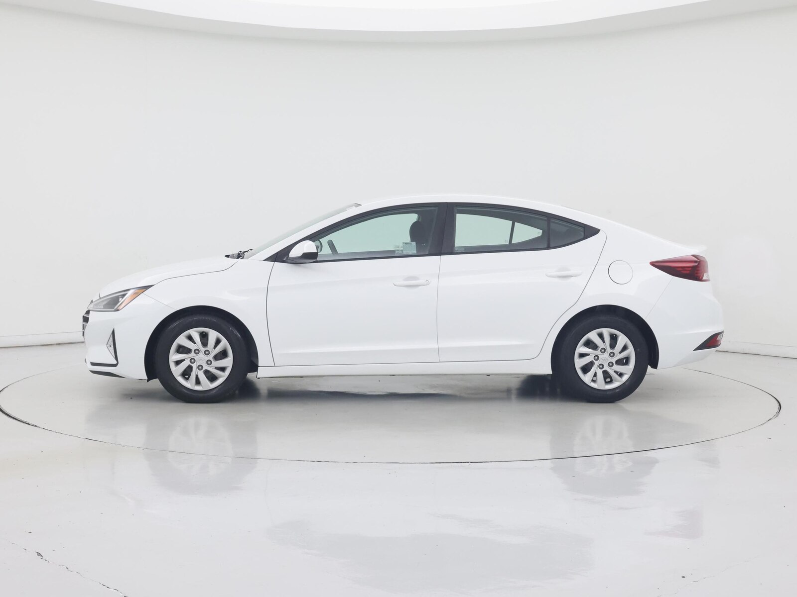 2020 Hyundai Elantra SE - Photo 4