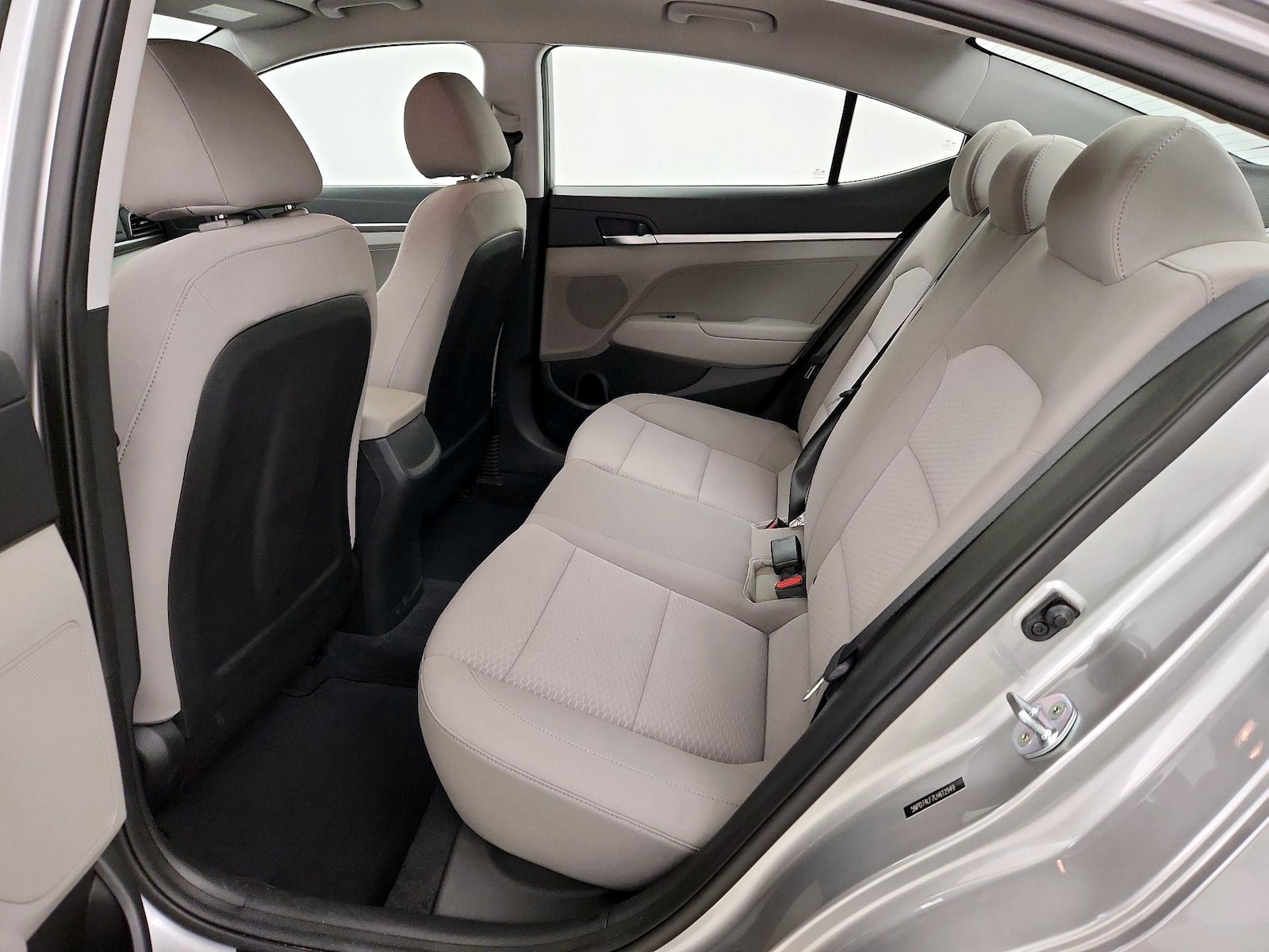 2020 Hyundai Elantra SE - Photo 20
