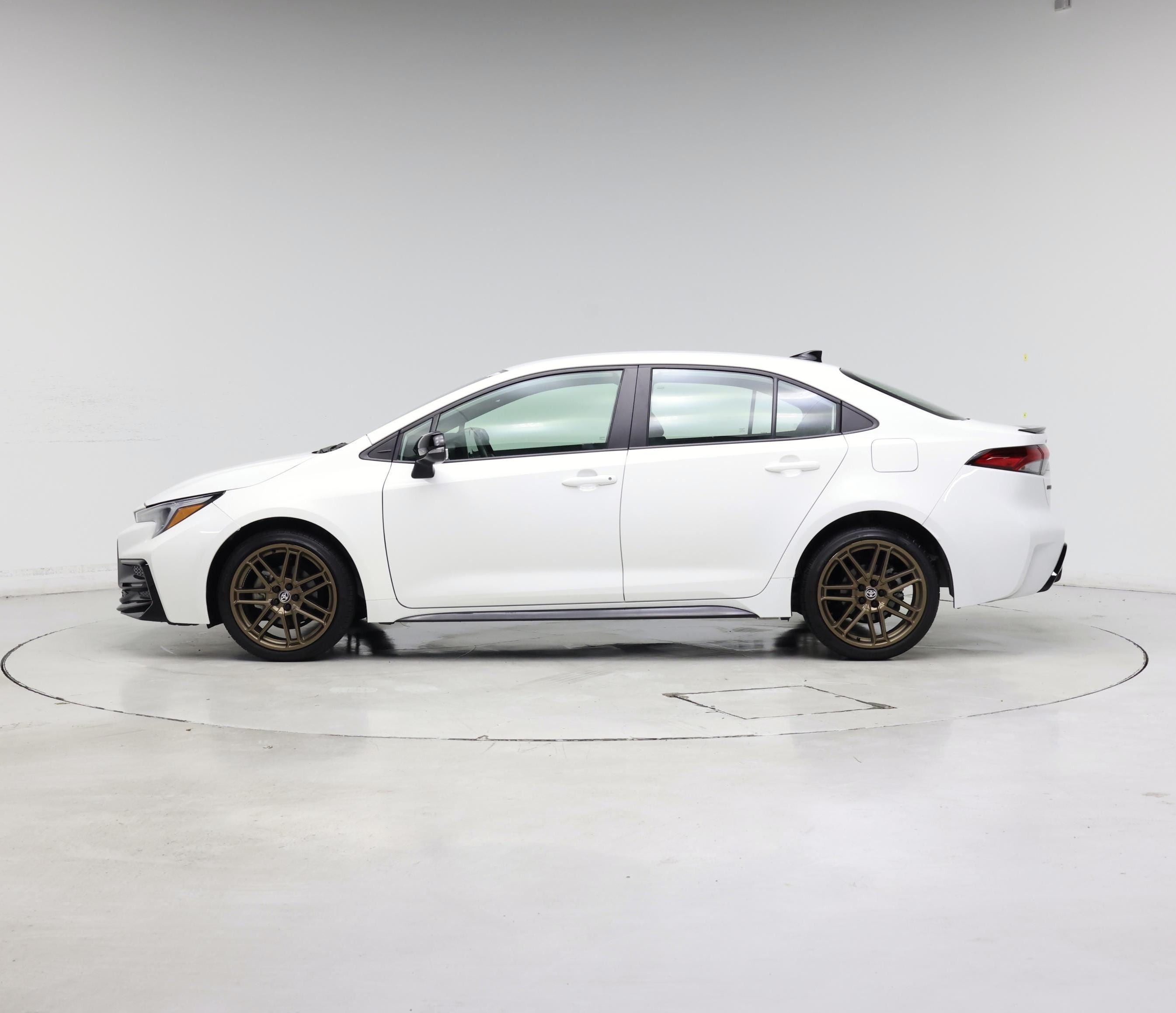 Thumbnail: 2024 Toyota Corolla - 3