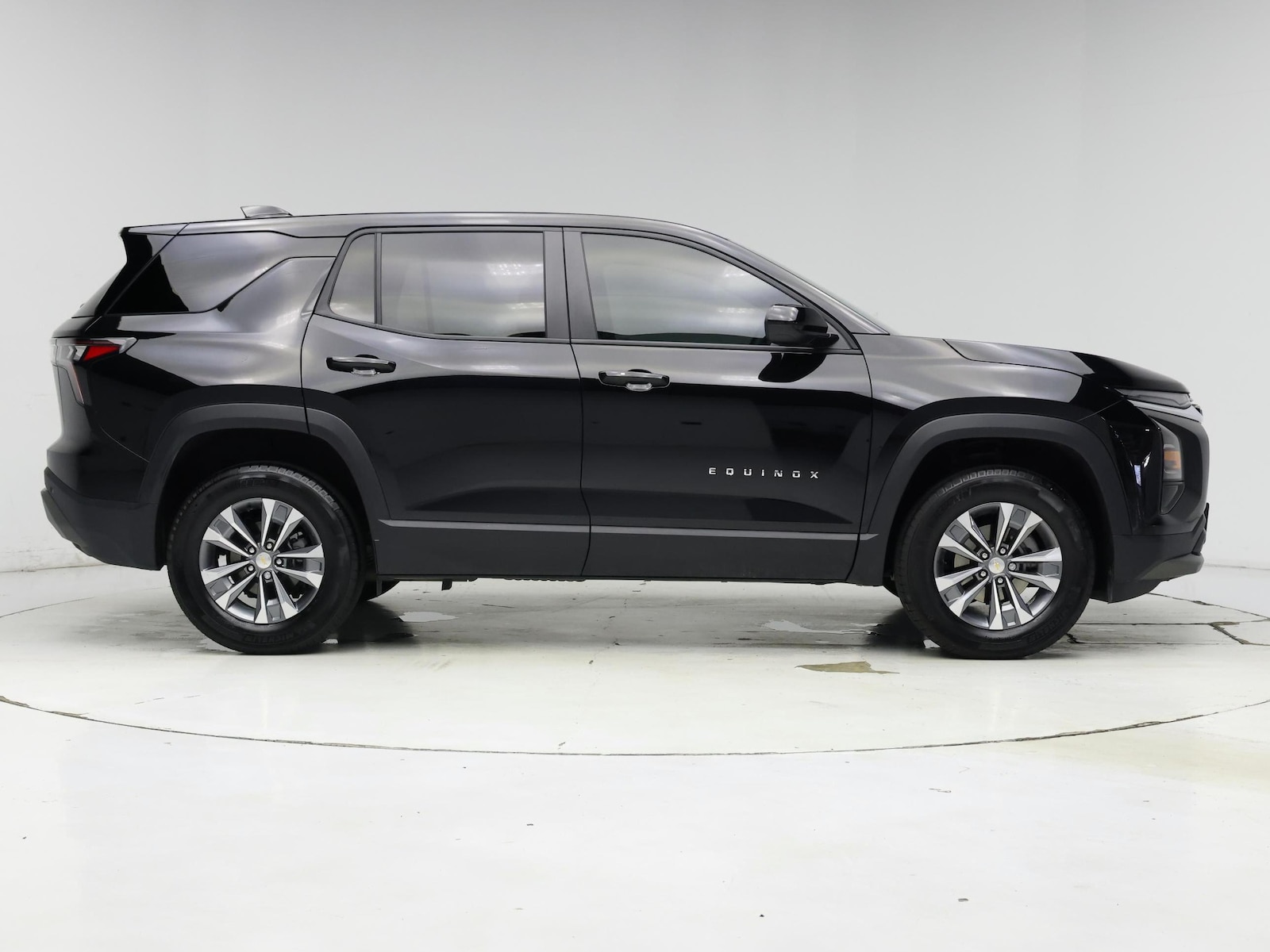2026 Chevrolet Equinox LT - Photo 8