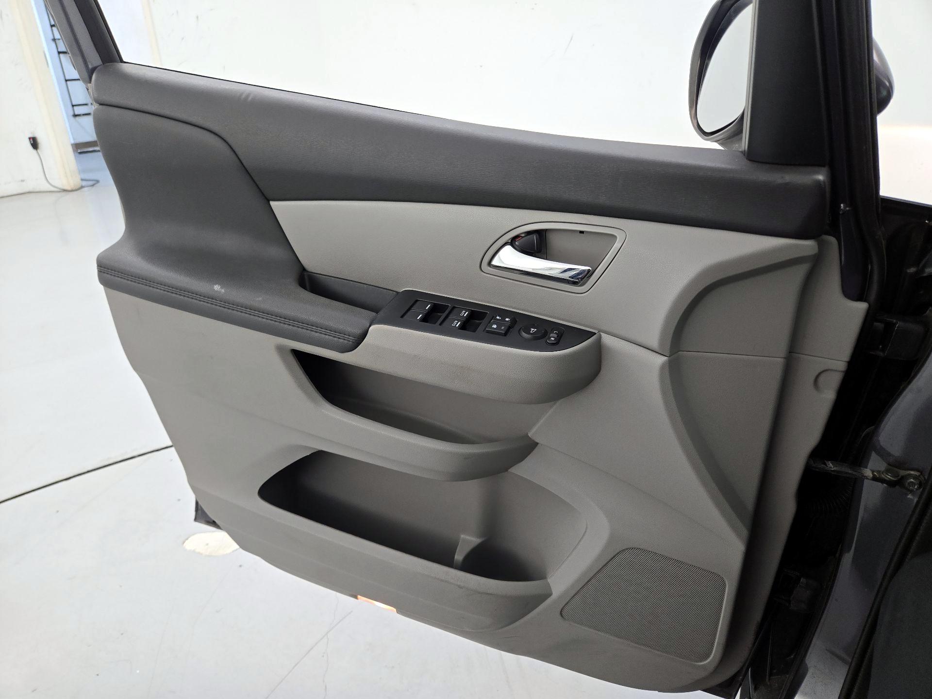 Thumbnail: 2016 Honda Odyssey - 12