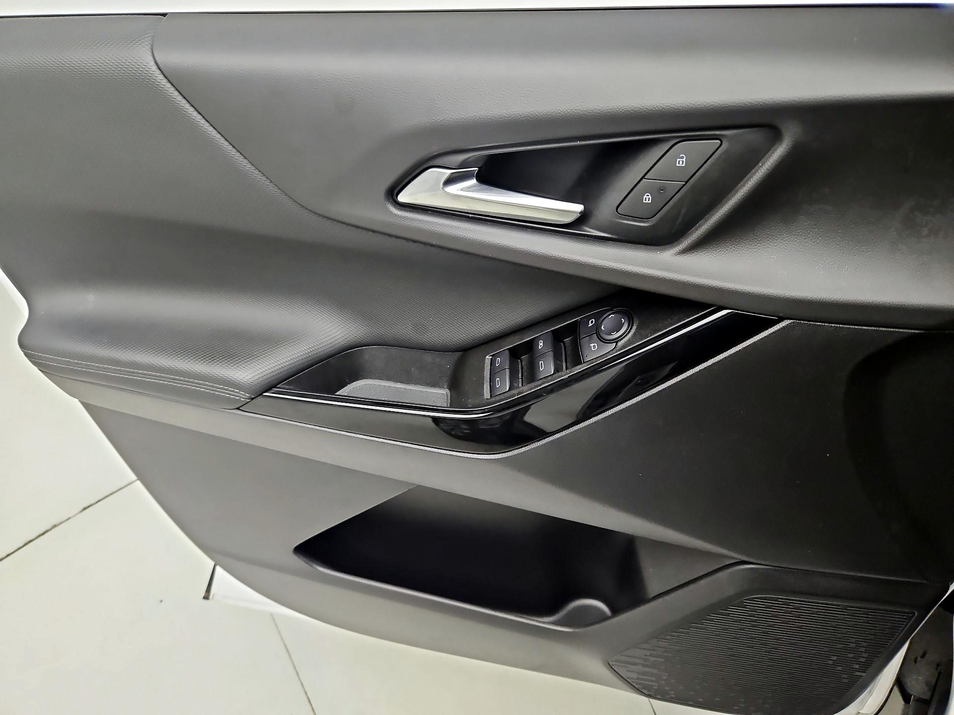 Thumbnail: 2025 Chevrolet Equinox - 12