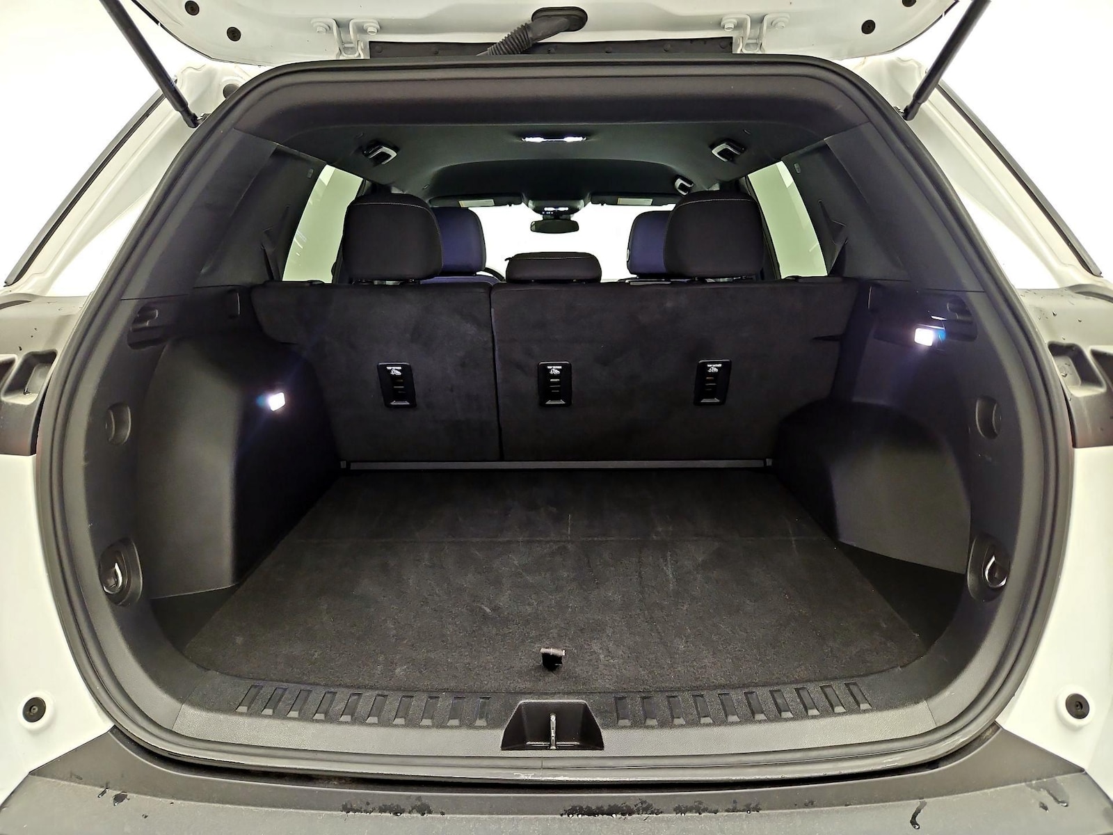2025 Chevrolet Equinox LT - Photo 21