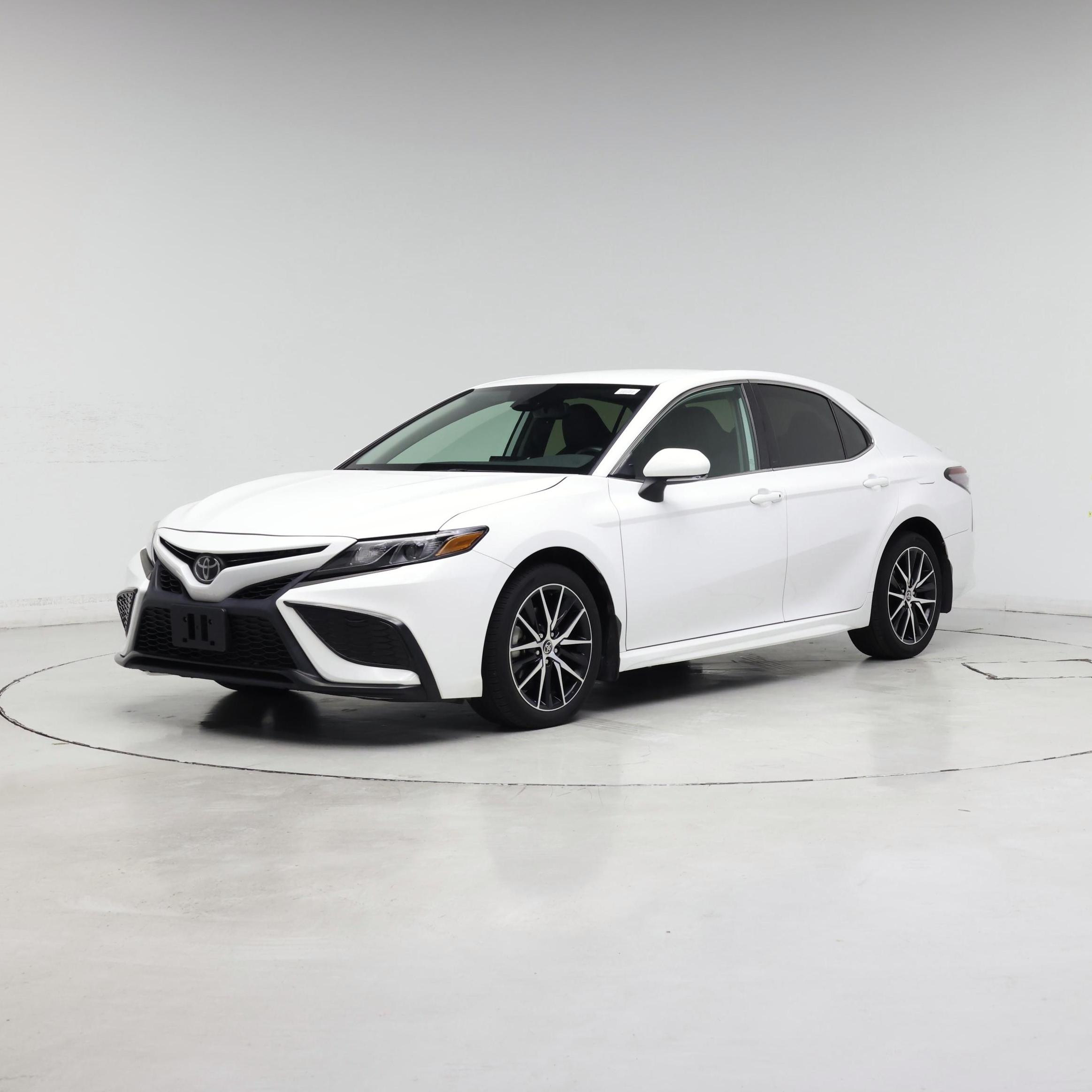 Thumbnail: 2024 Toyota Camry - 4