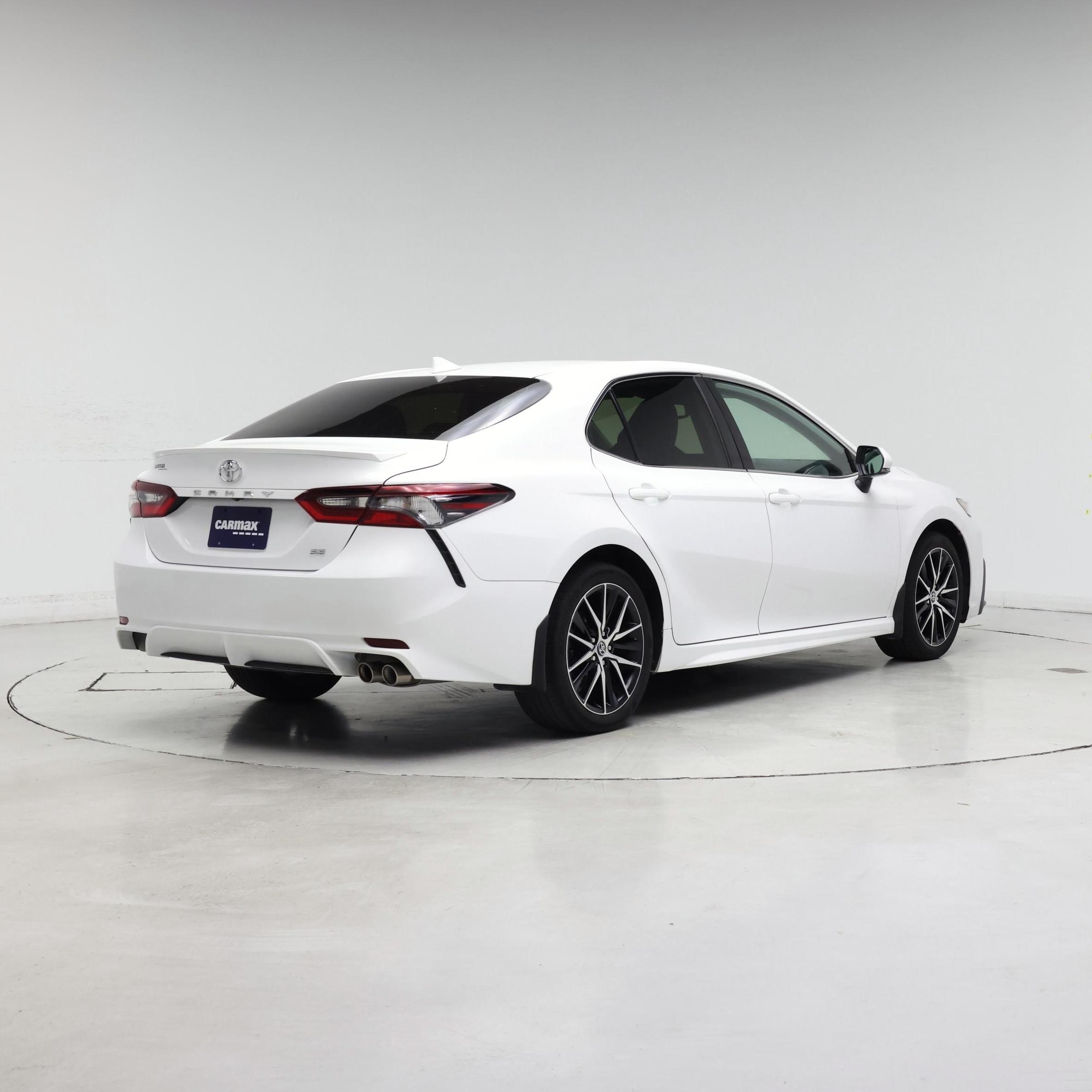 Thumbnail: 2024 Toyota Camry - 8