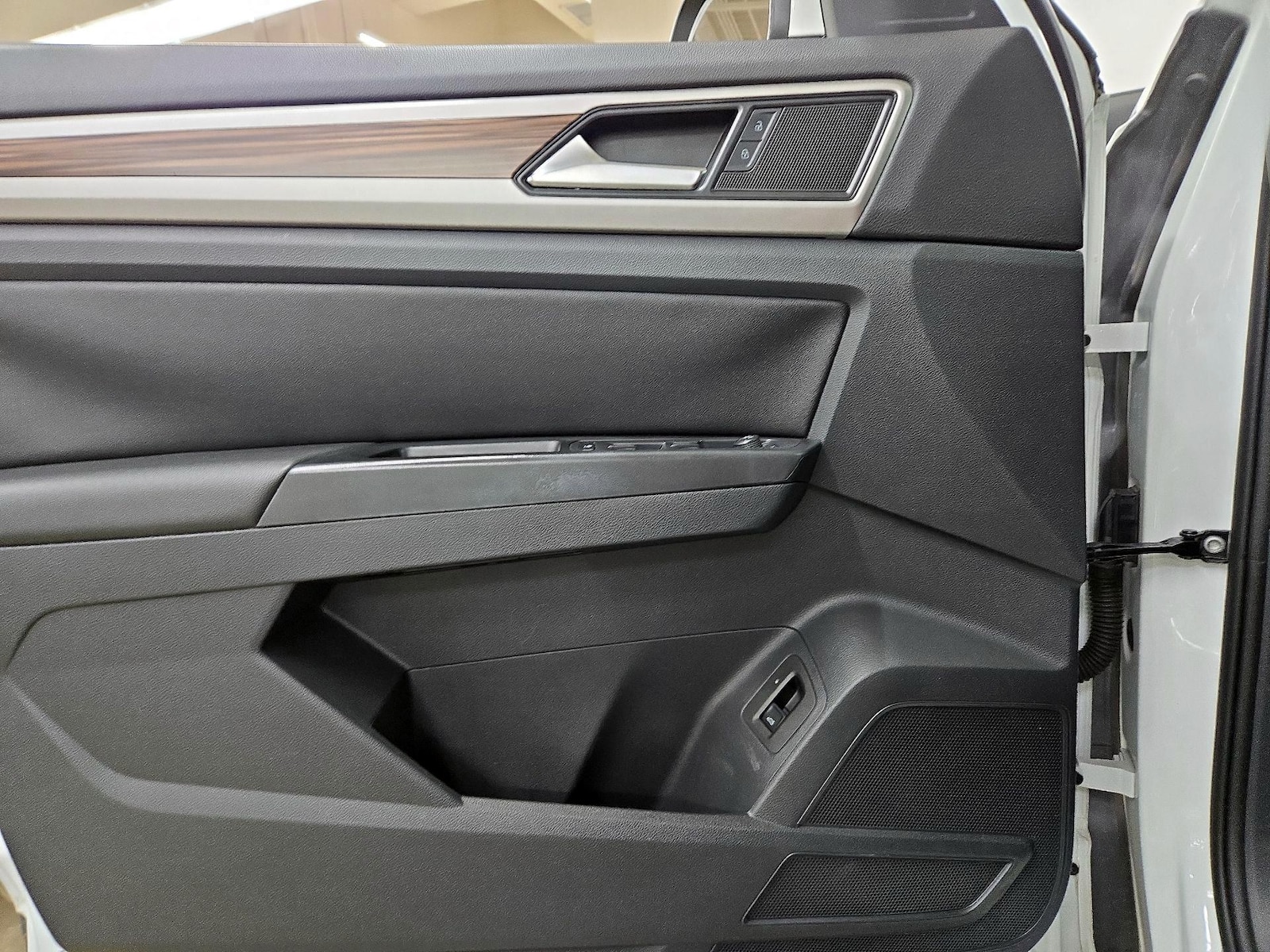 2021 Volkswagen Atlas SE - Photo 13