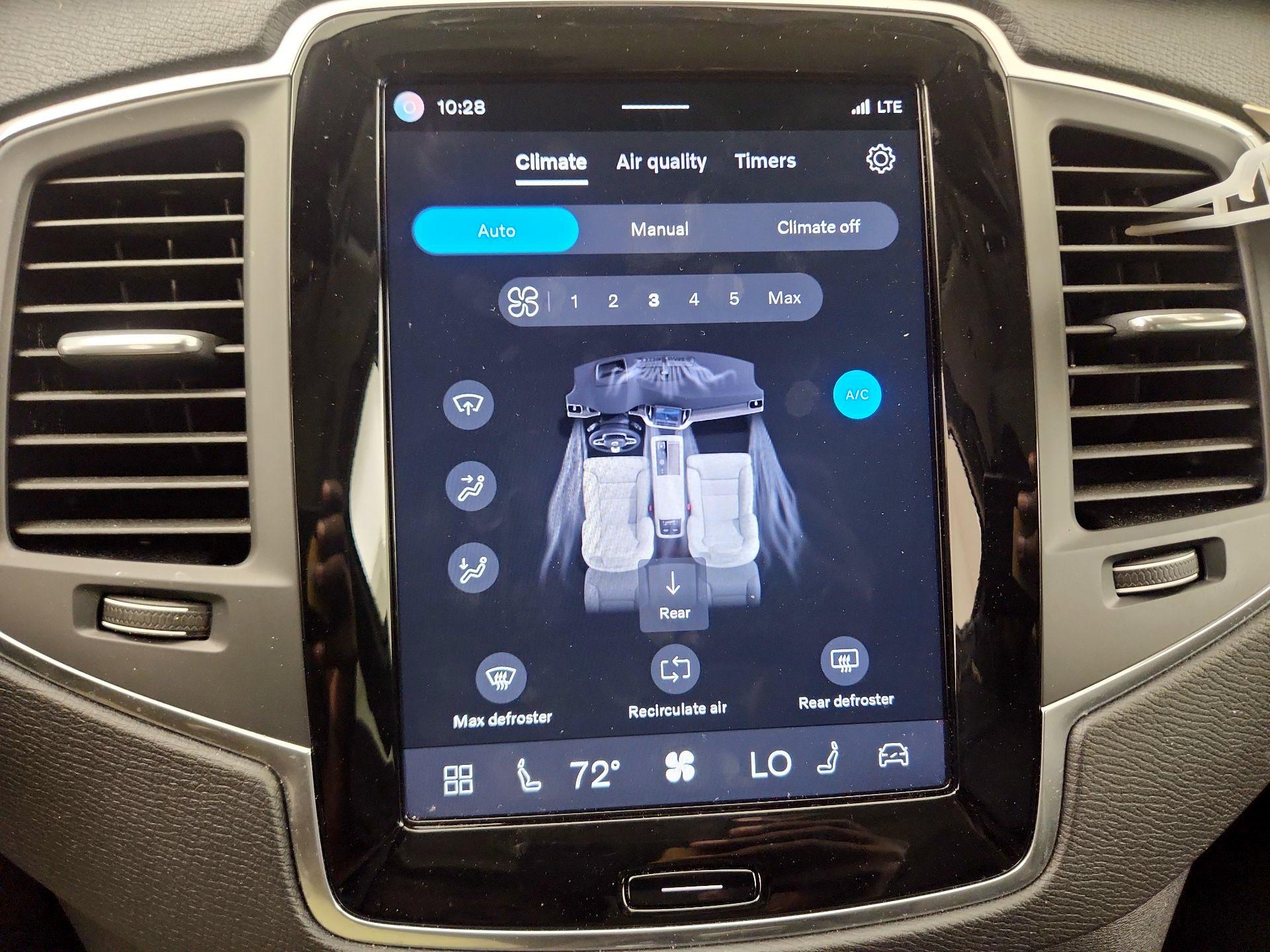 Thumbnail: 2025 Volvo XC90 - 16