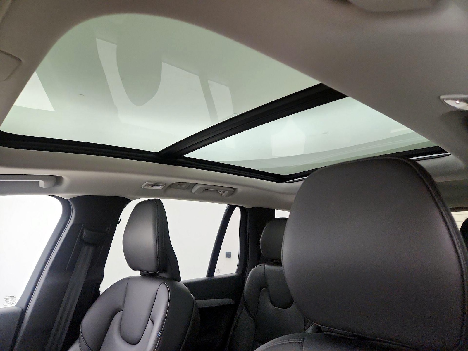 2025 Volvo XC90 Core - Photo 20