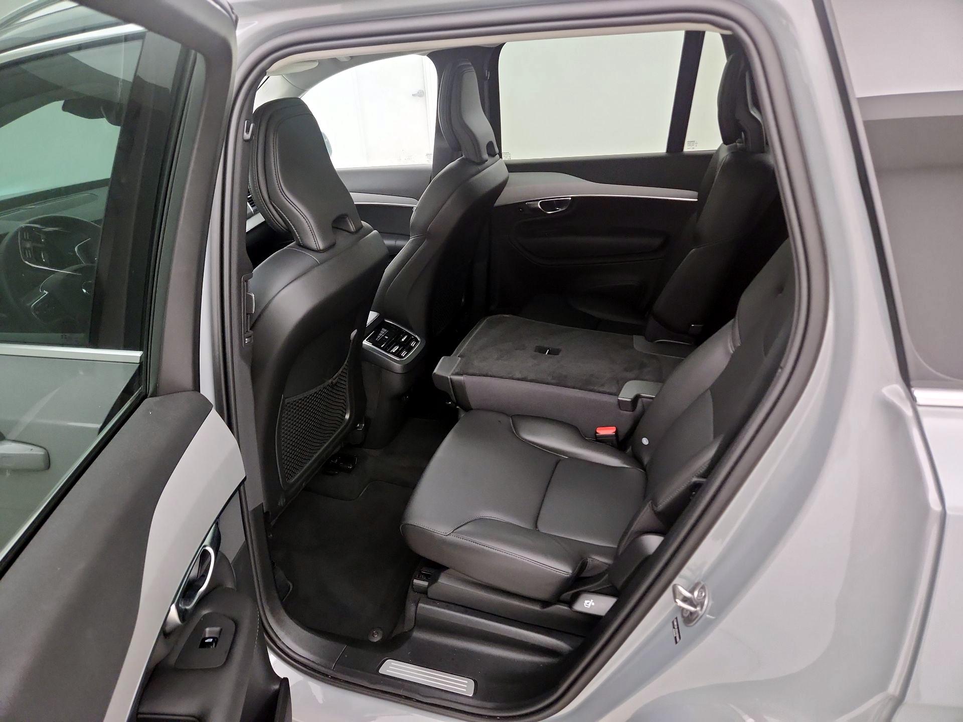 Thumbnail: 2025 Volvo XC90 - 20