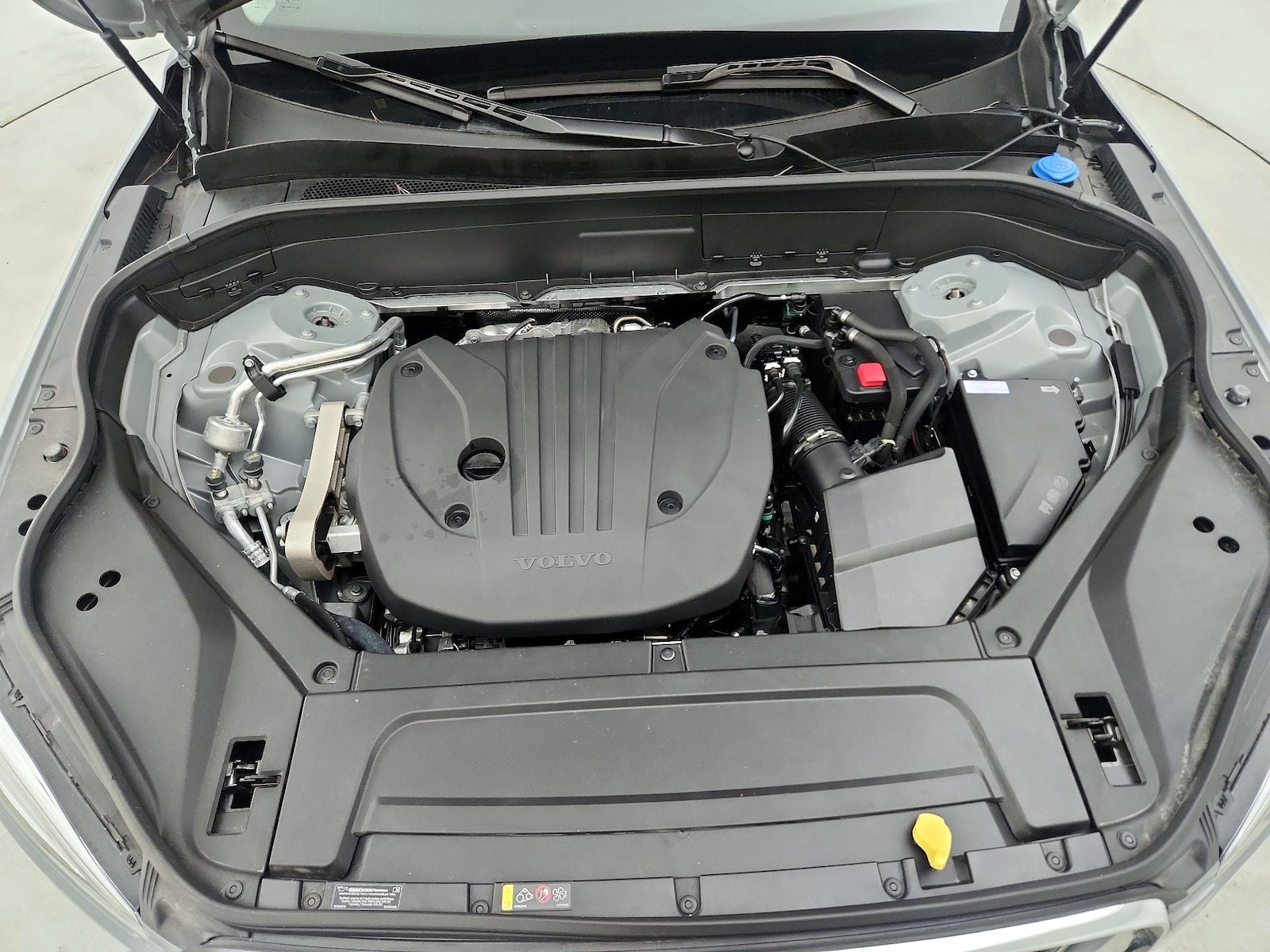 2025 Volvo XC90 Core - Photo 24