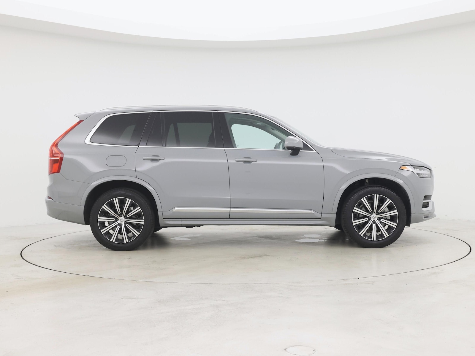 2025 Volvo XC90 Core - Photo 8