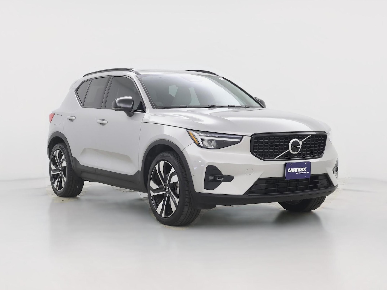 2023 Volvo XC40