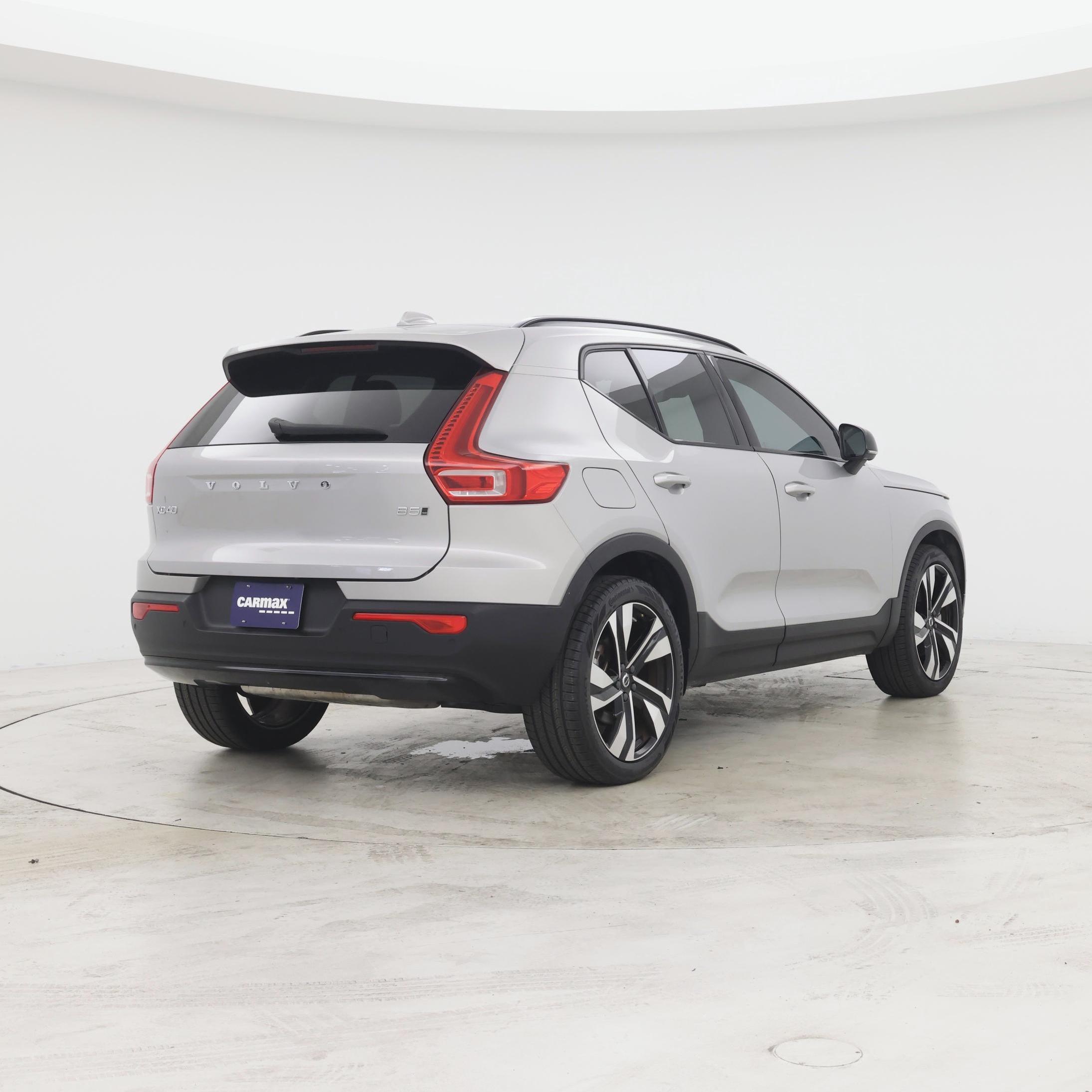 Thumbnail: 2023 Volvo XC40 - 8