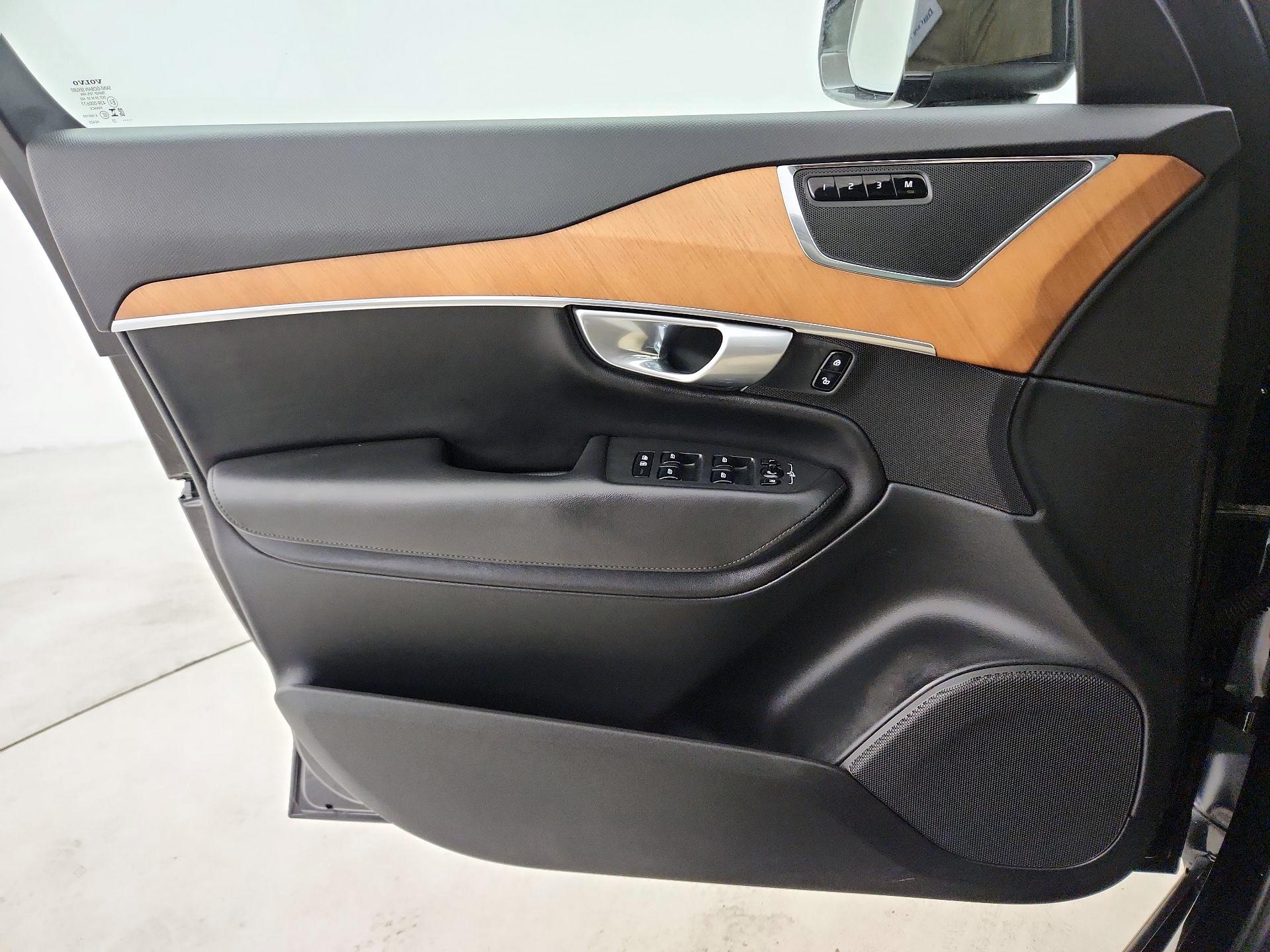 Thumbnail: 2023 Volvo XC90 - 12