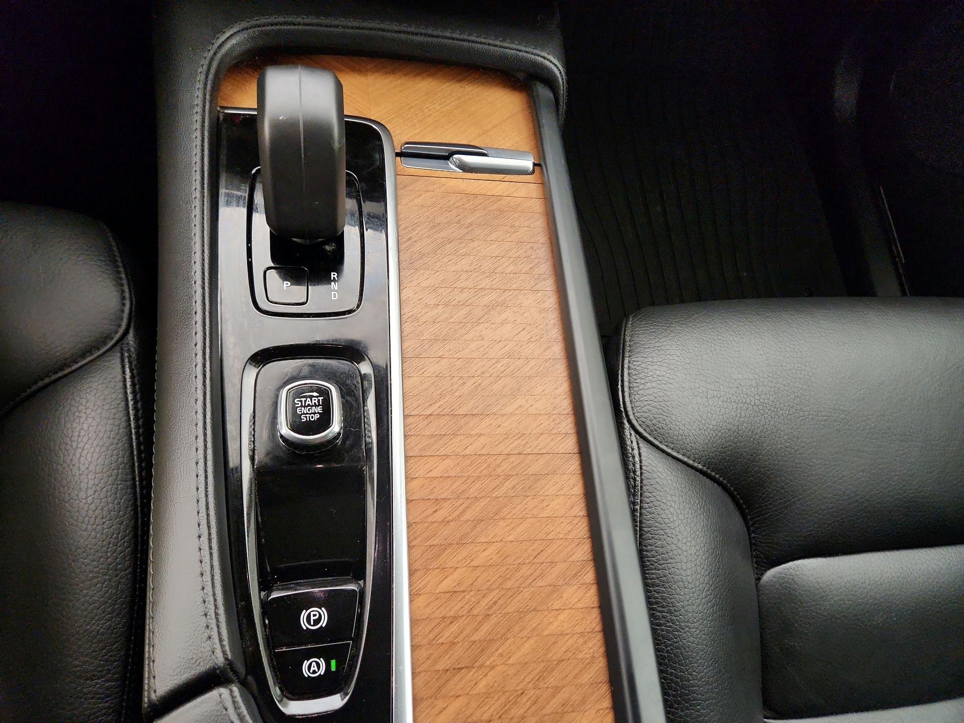 Thumbnail: 2023 Volvo XC90 - 18