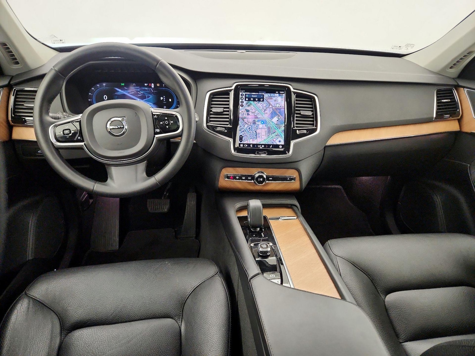 2023 Volvo XC90 Plus - Photo 10