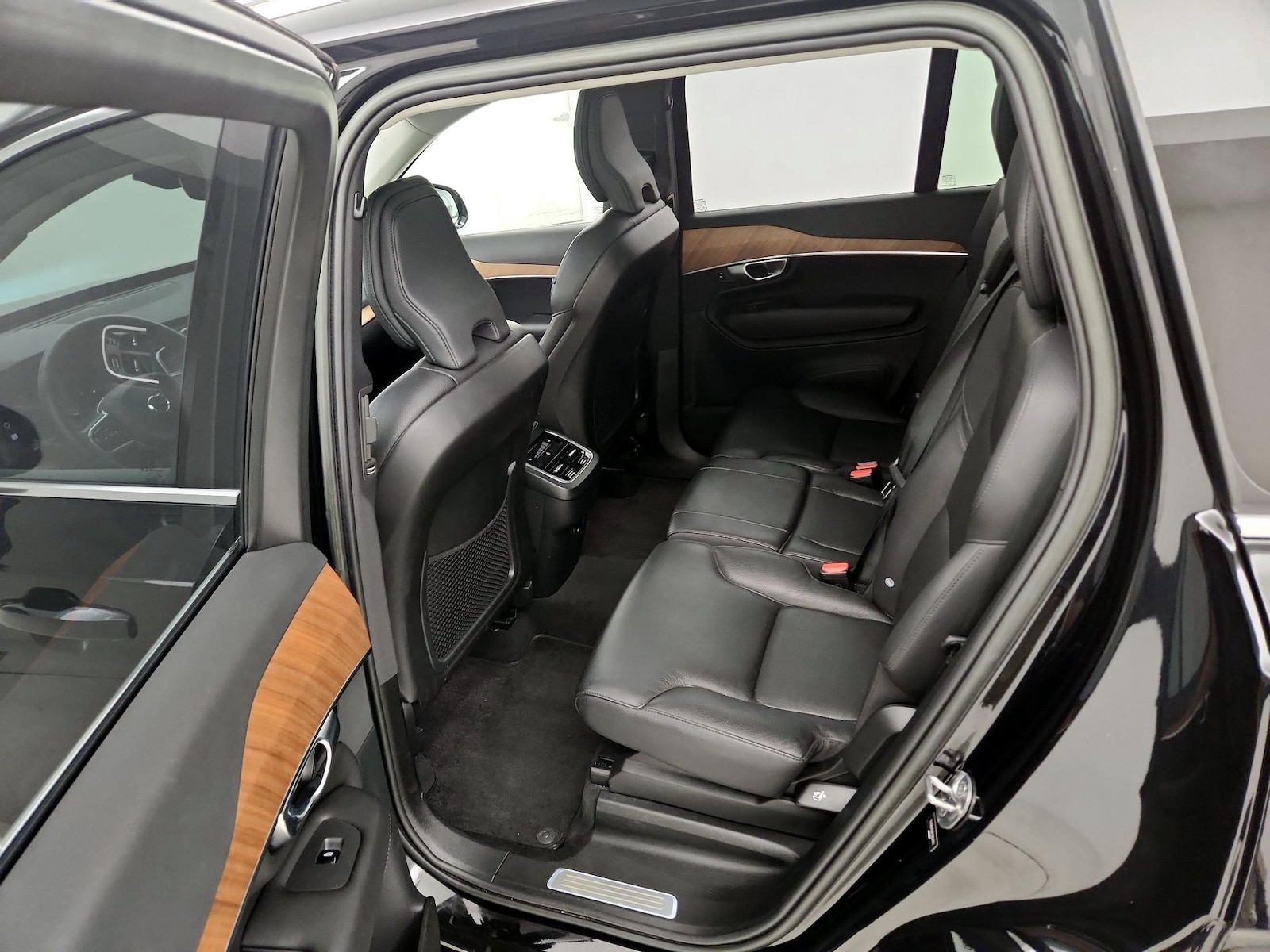2023 Volvo XC90 Plus - Photo 22