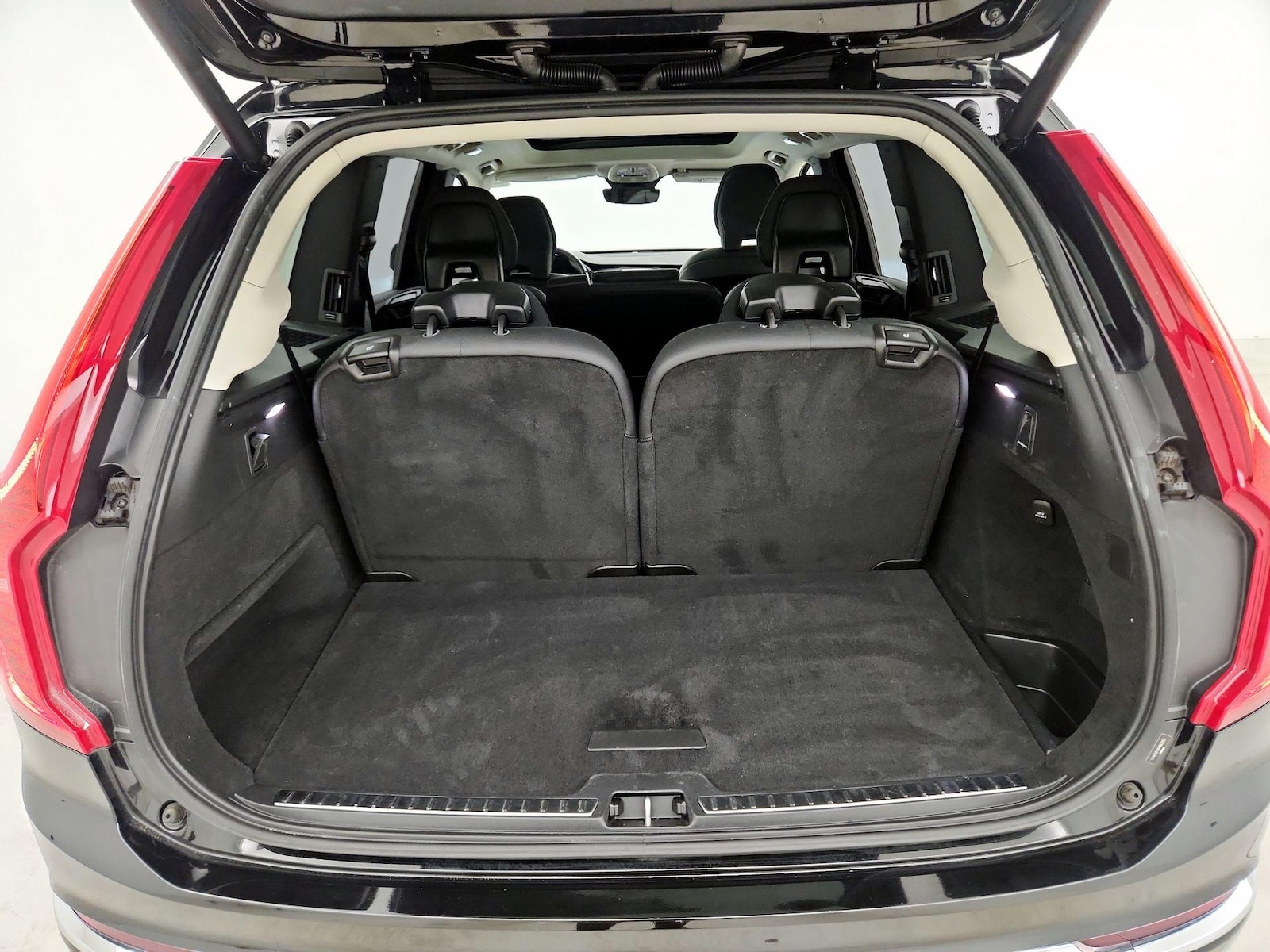 2023 Volvo XC90 Plus - Photo 24