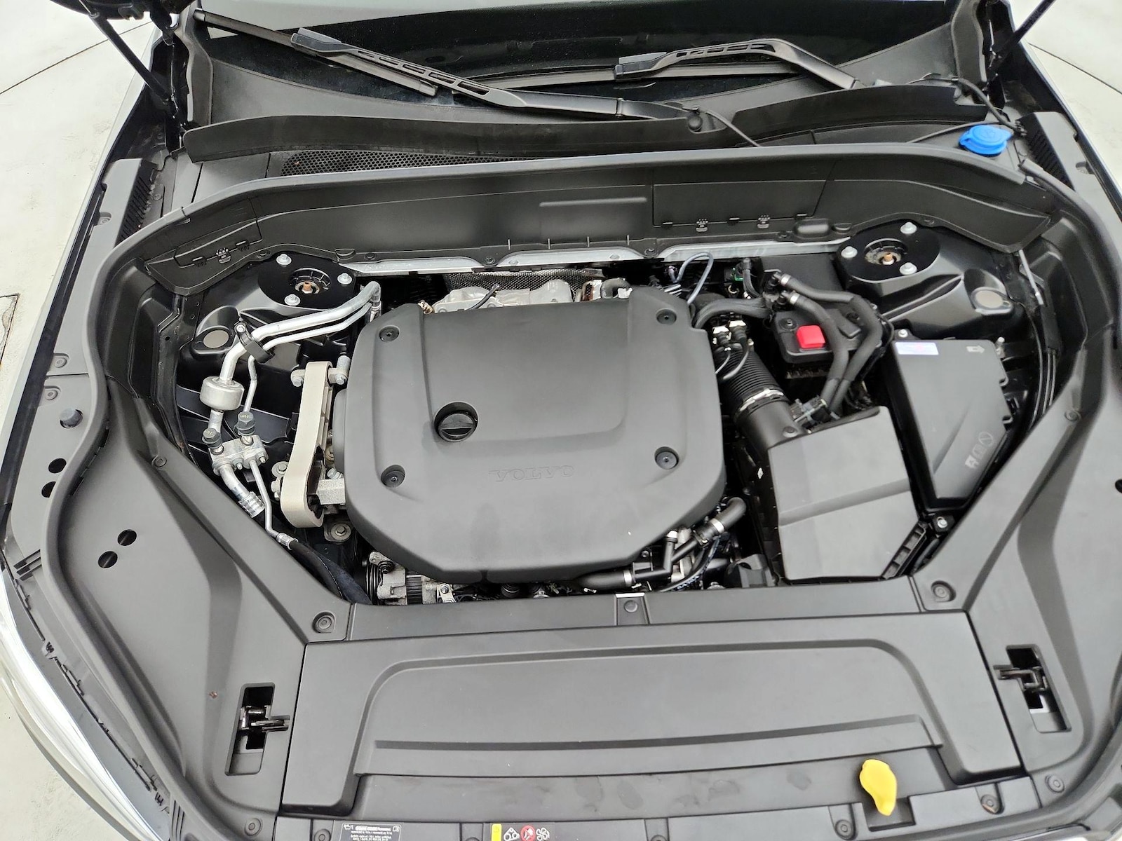 2023 Volvo XC90 Plus - Photo 25