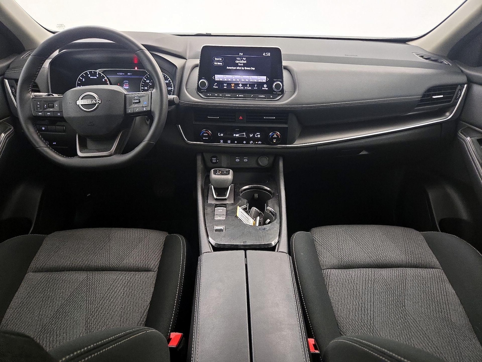 2025 Nissan Rogue SV - Photo 10