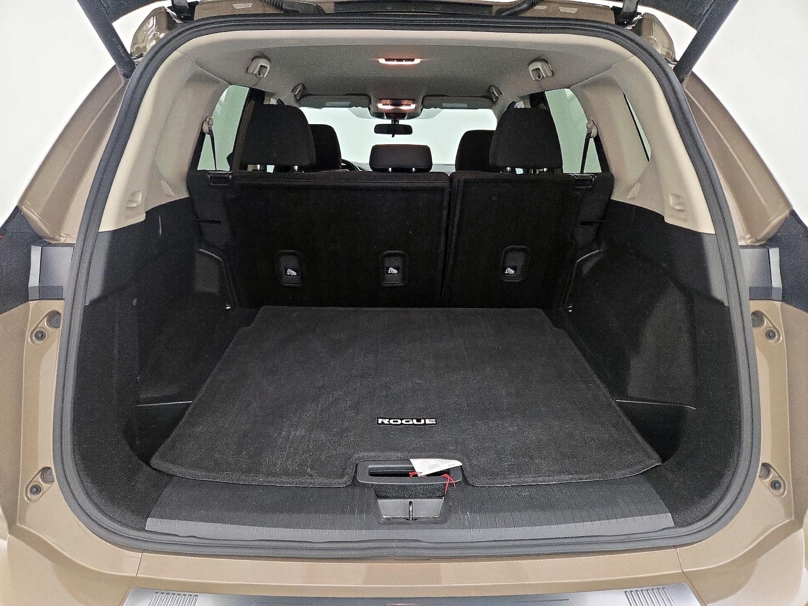 2025 Nissan Rogue SV - Photo 21