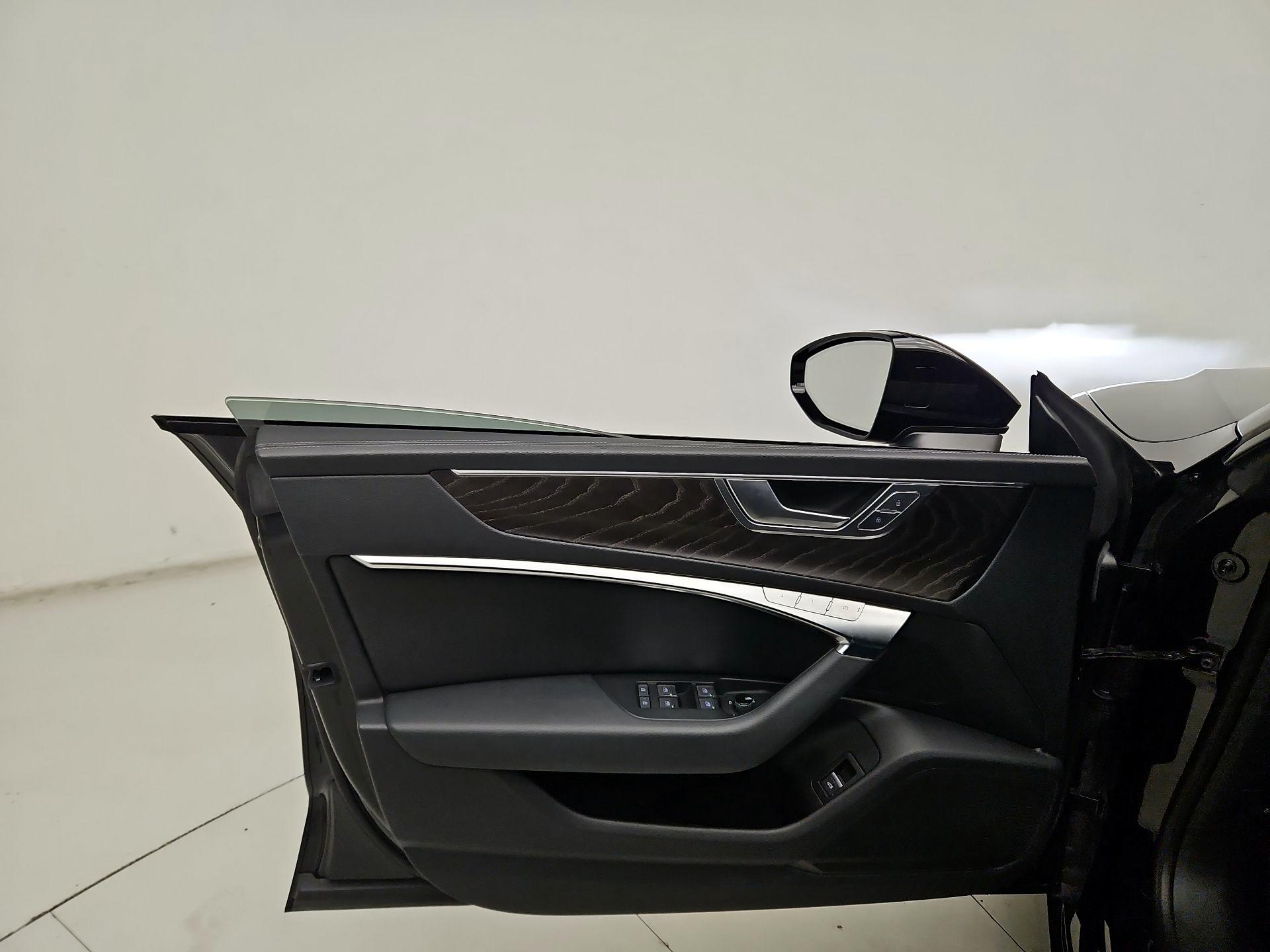 Thumbnail: 2023 Audi A7 - 12