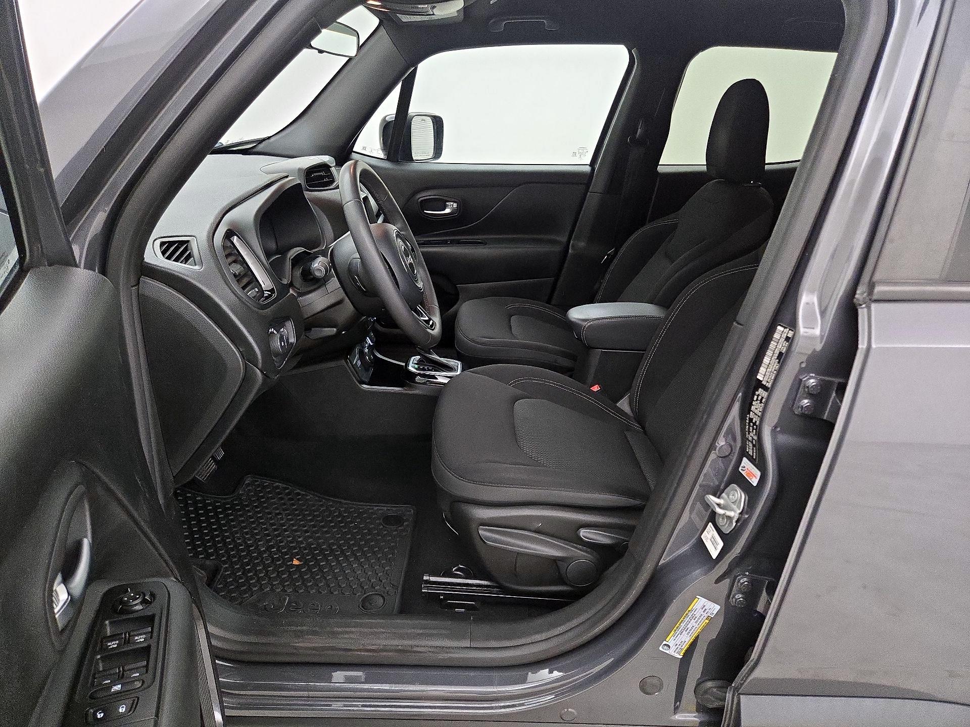 Thumbnail: 2022 Jeep Renegade - 11