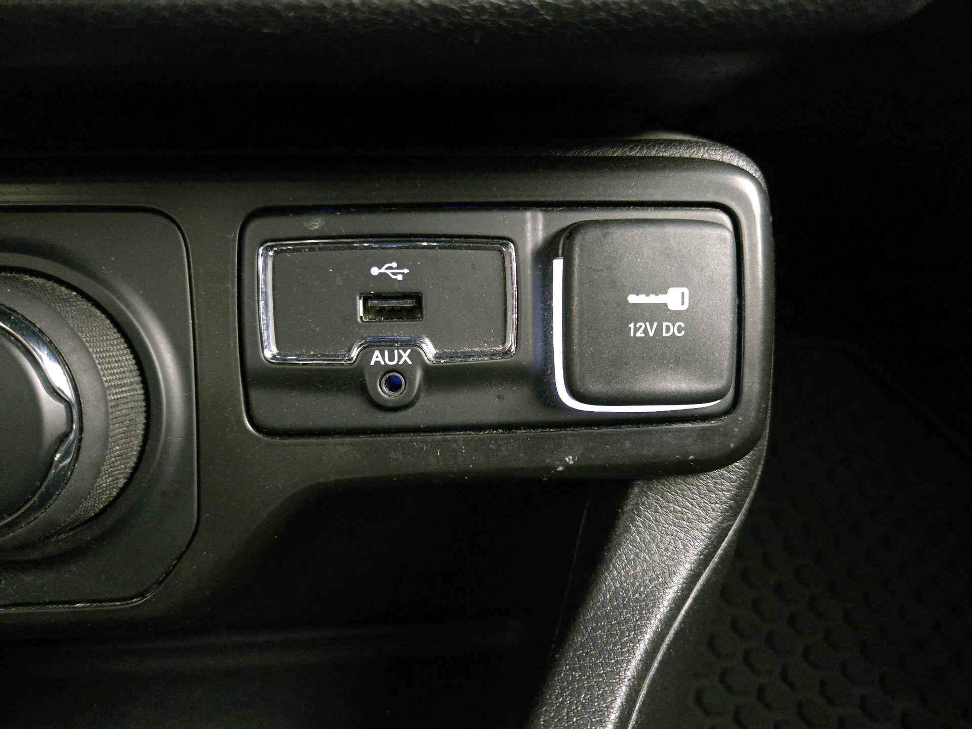 Thumbnail: 2022 Jeep Renegade - 19