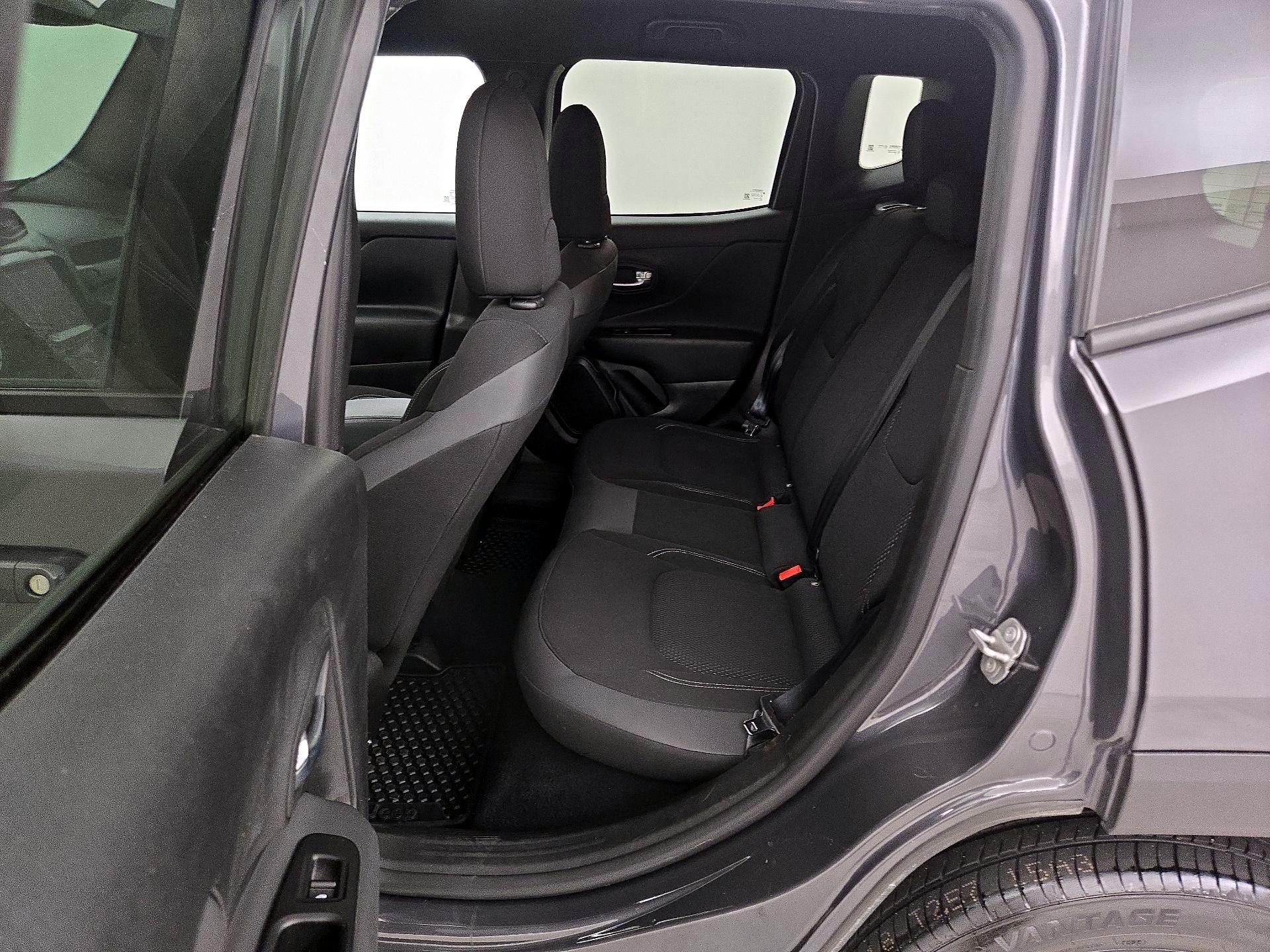 Thumbnail: 2022 Jeep Renegade - 20