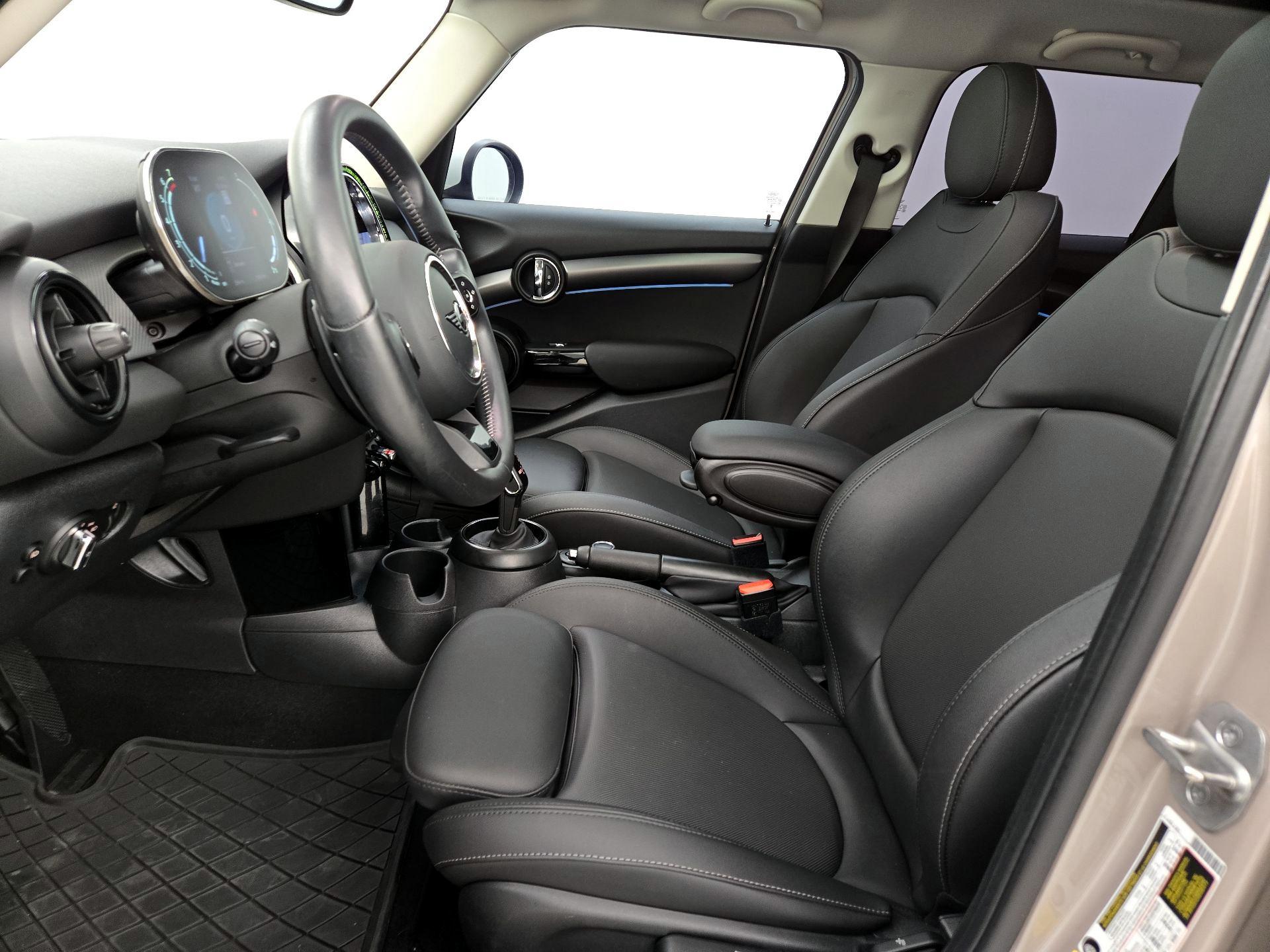 Thumbnail: 2024 MINI Cooper Hardtop - 11
