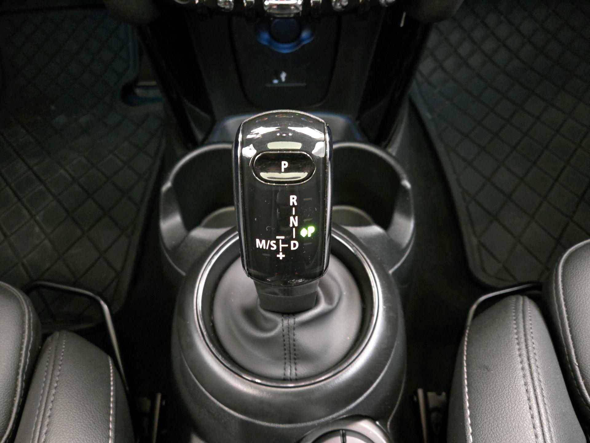 Thumbnail: 2024 MINI Cooper Hardtop - 18