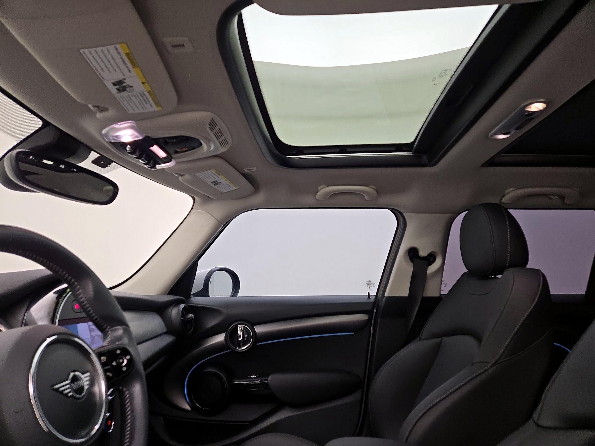 Thumbnail: 2024 MINI Cooper Hardtop - 20