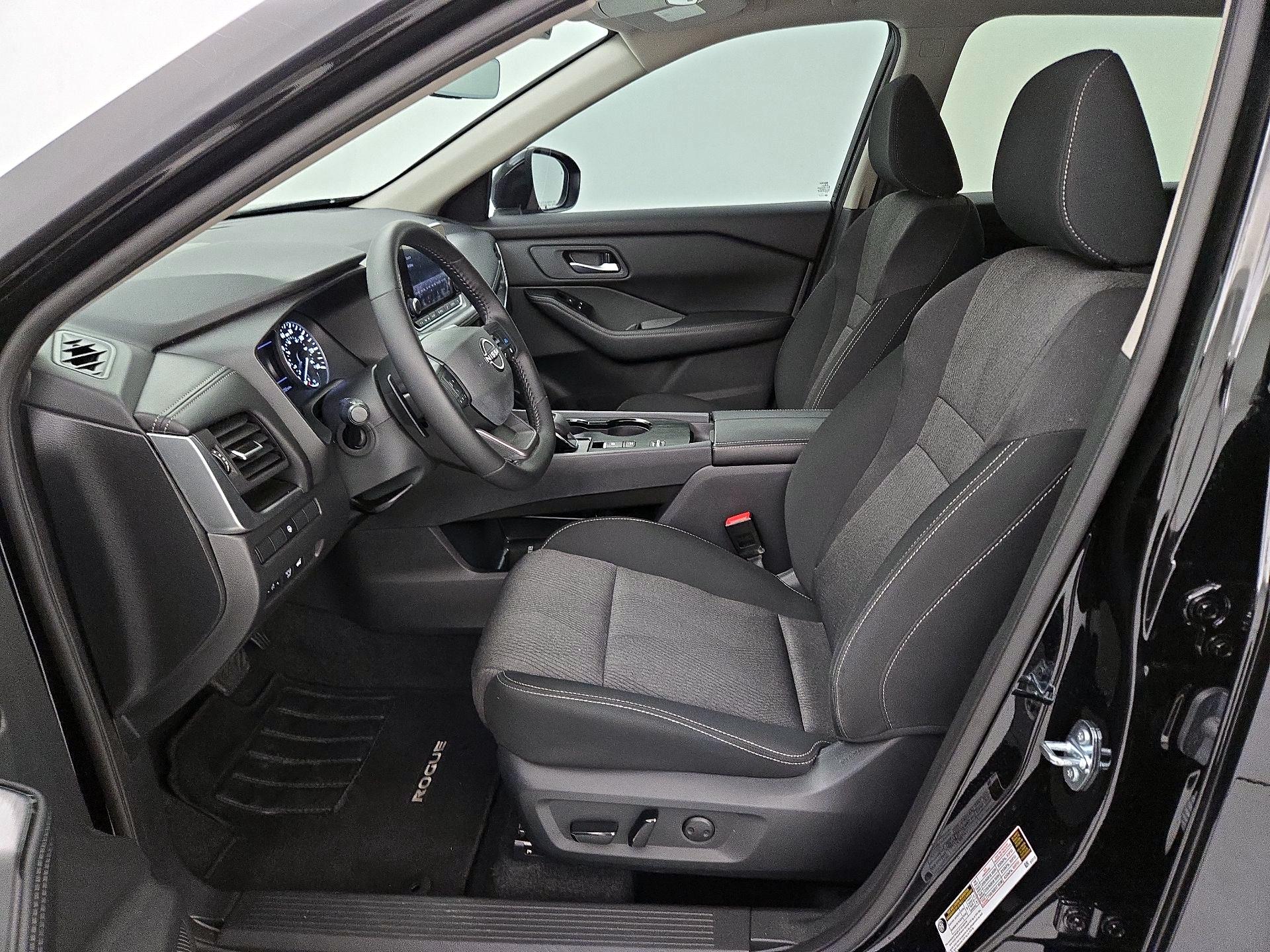 Thumbnail: 2025 Nissan Rogue - 11