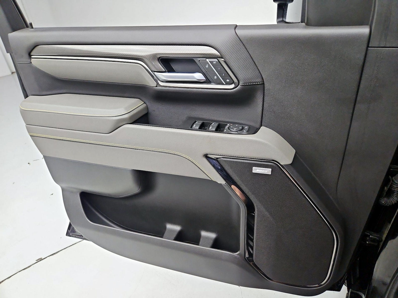 2025 Chevrolet Silverado 2500HD ZR2 - Photo 13