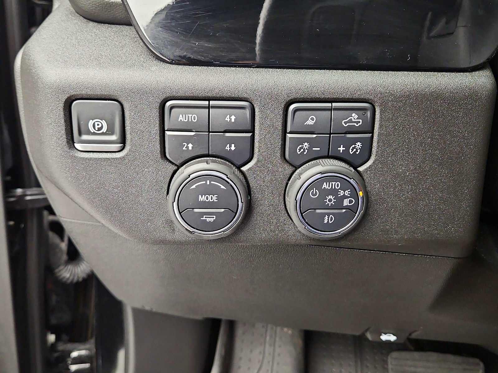 2025 Chevrolet Silverado 2500HD ZR2 - Photo 14