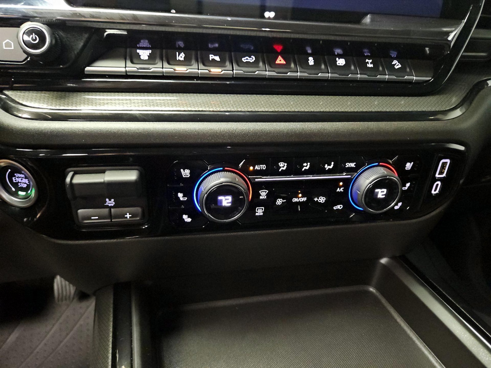 2025 Chevrolet Silverado 2500HD ZR2 - Photo 18