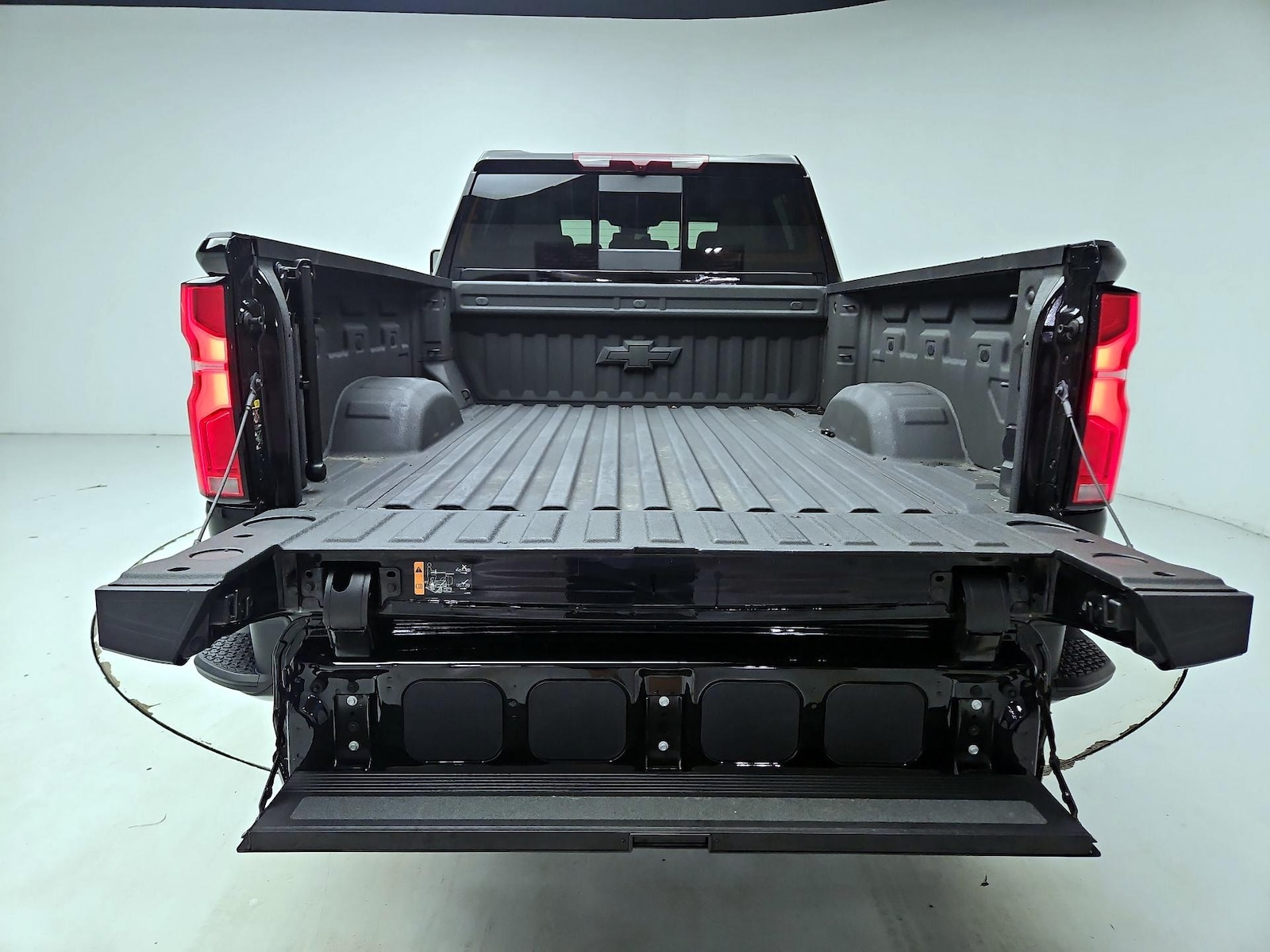 2025 Chevrolet Silverado 2500HD ZR2 - Photo 24