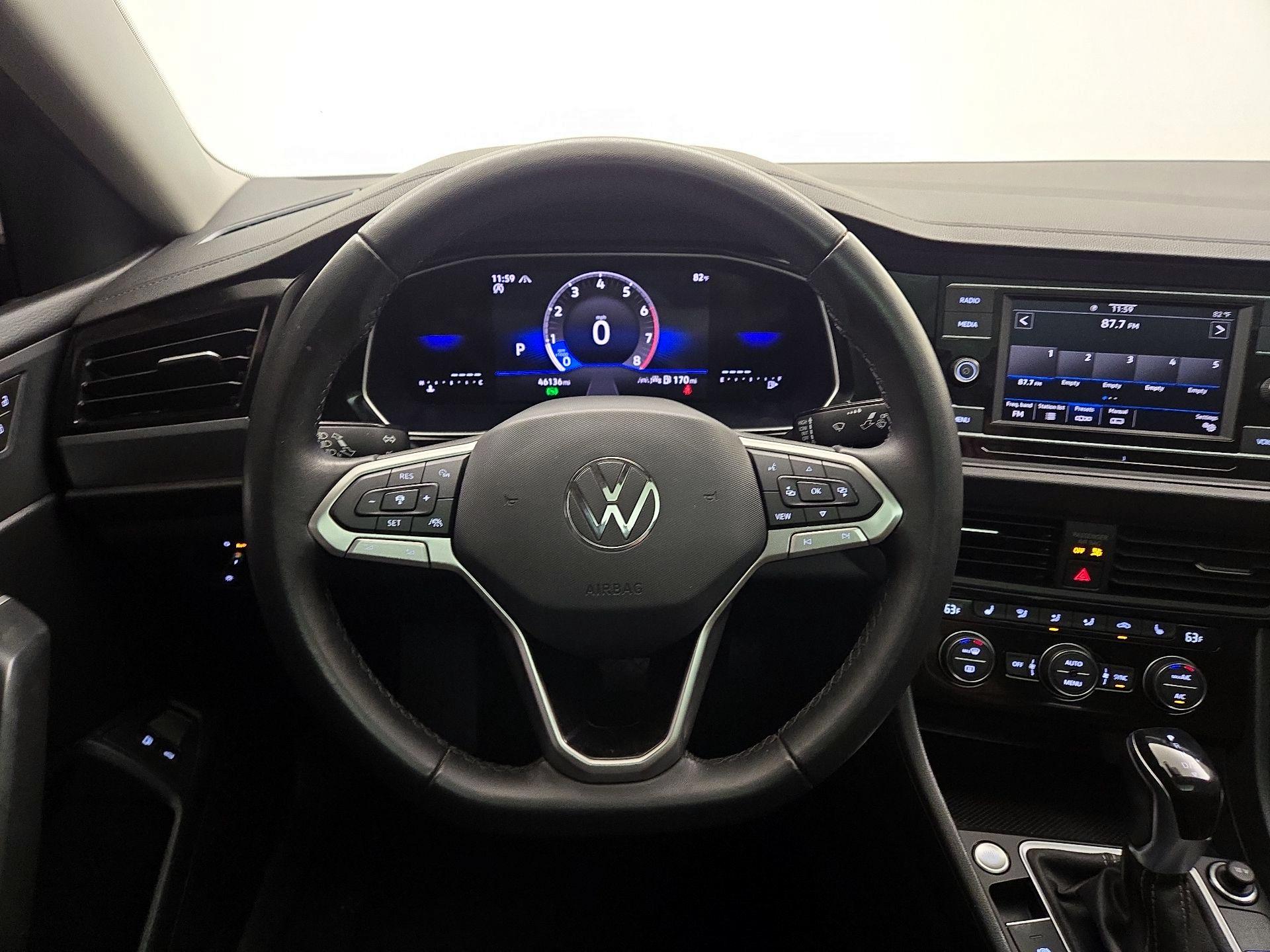 Thumbnail: 2024 Volkswagen Jetta - 10