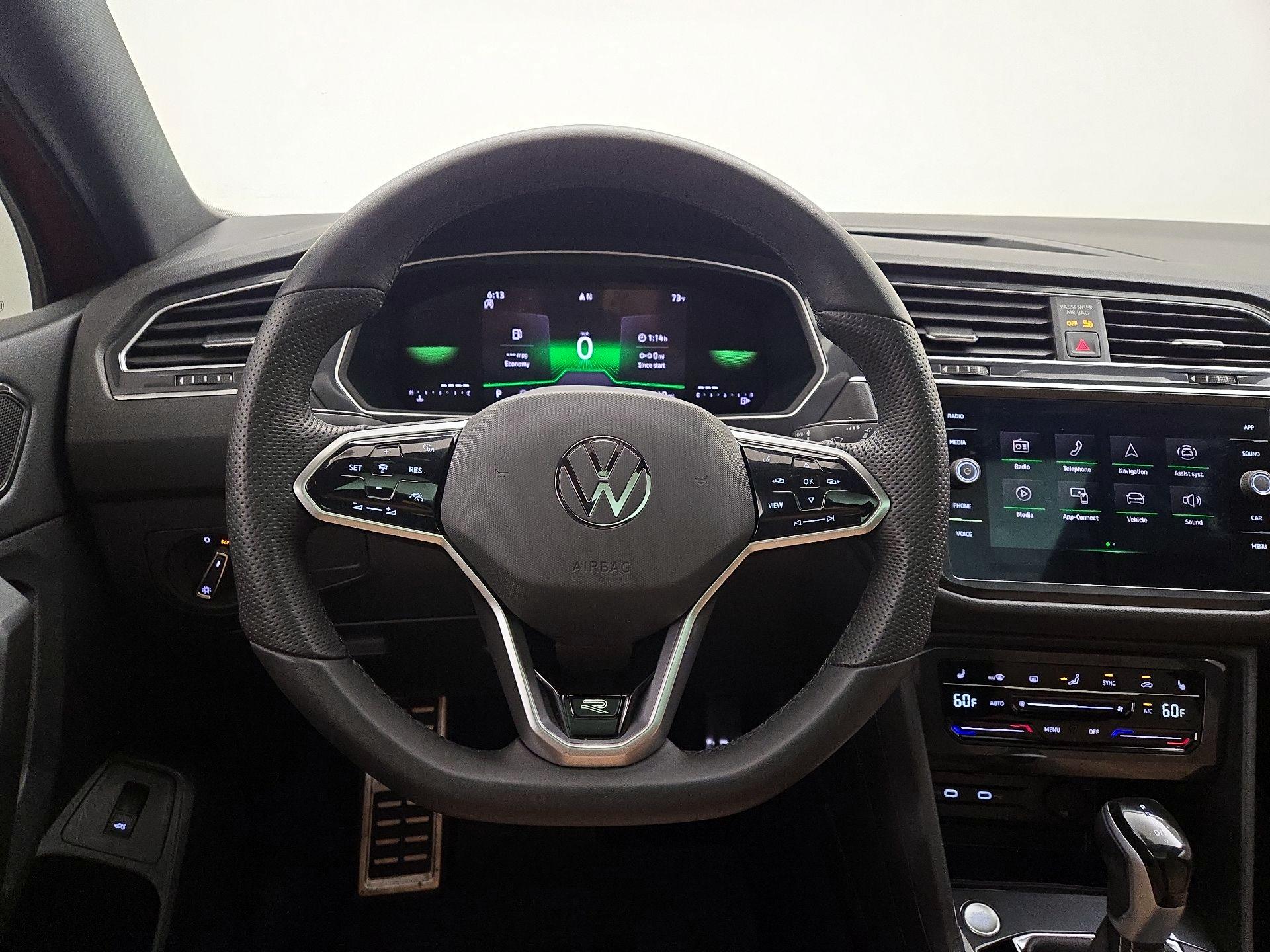 Thumbnail: 2024 Volkswagen Tiguan - 10