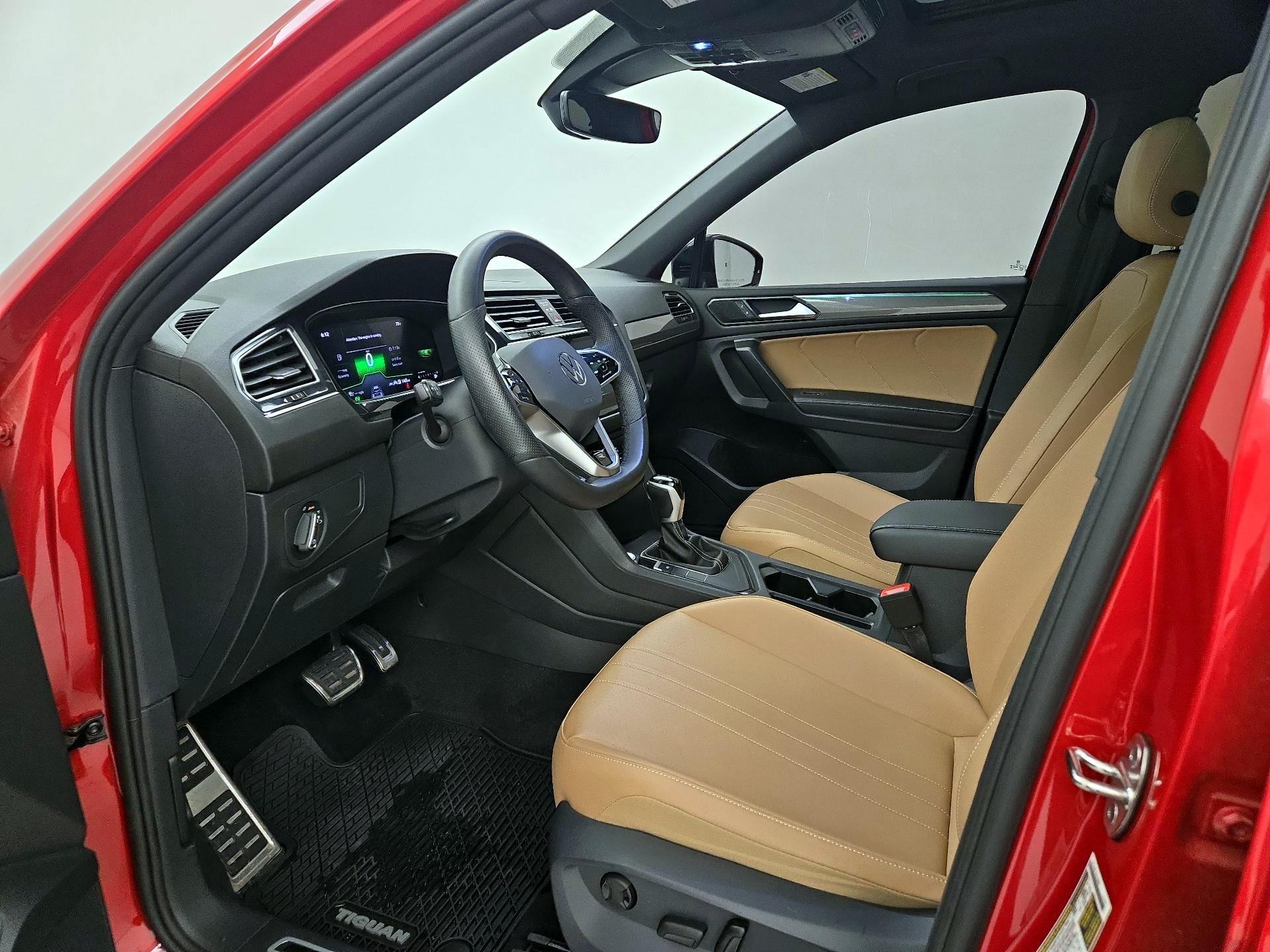 Thumbnail: 2024 Volkswagen Tiguan - 11