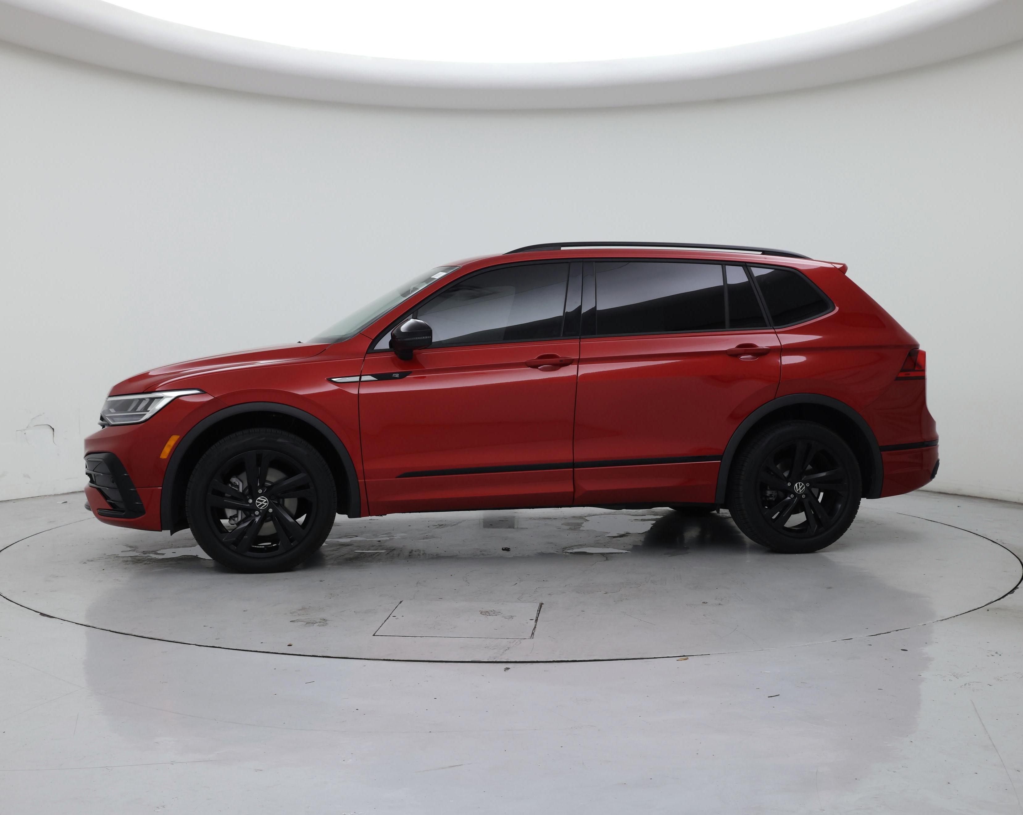 Thumbnail: 2024 Volkswagen Tiguan - 3