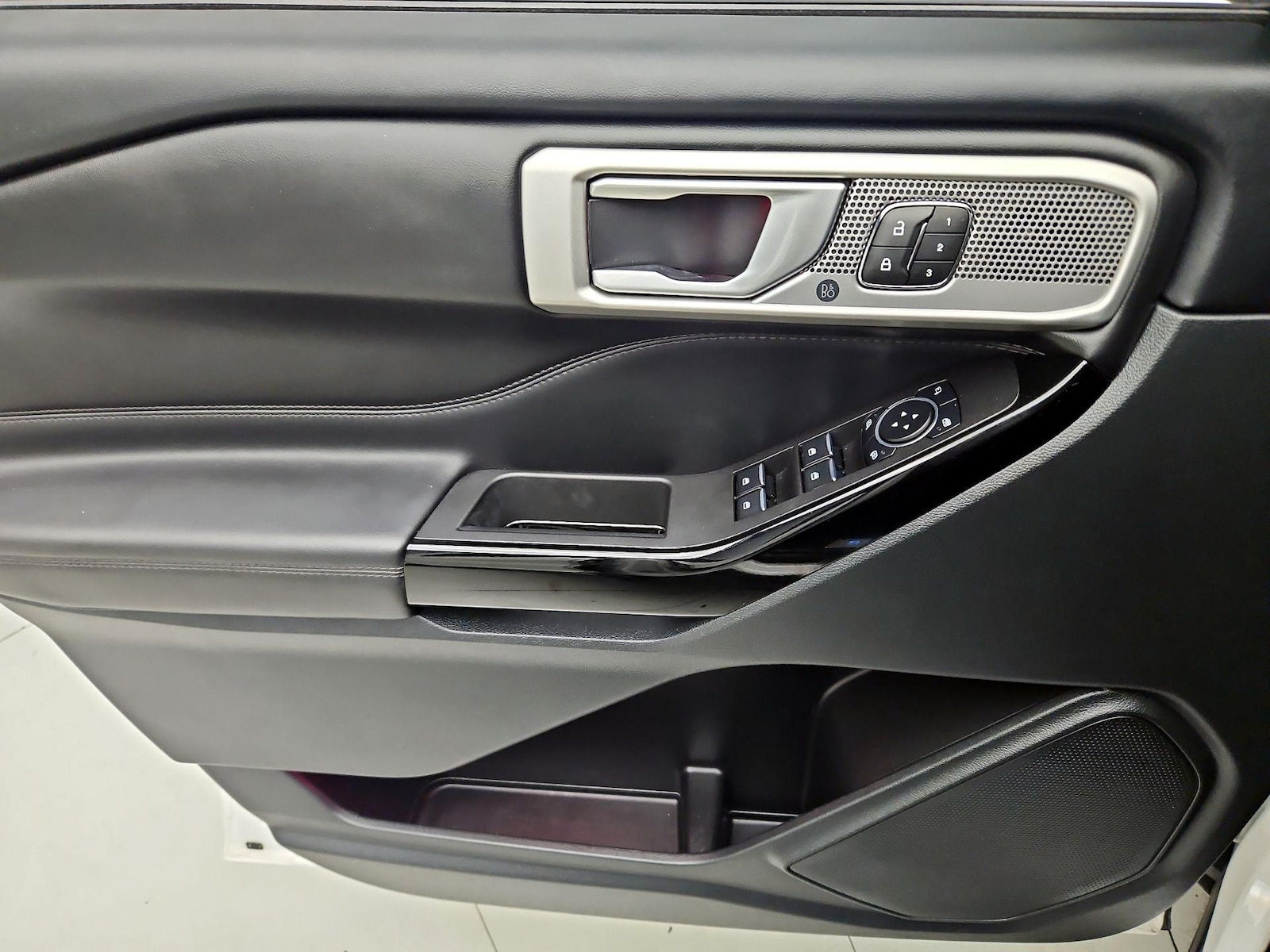 2023 Ford Explorer Platinum - Photo 13