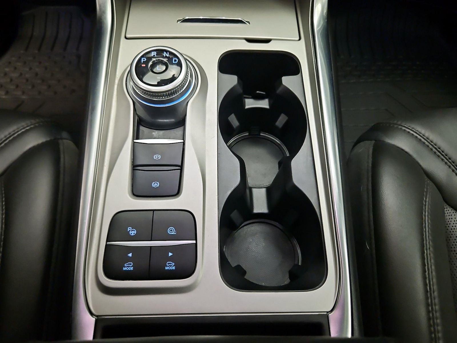 2023 Ford Explorer Platinum - Photo 19