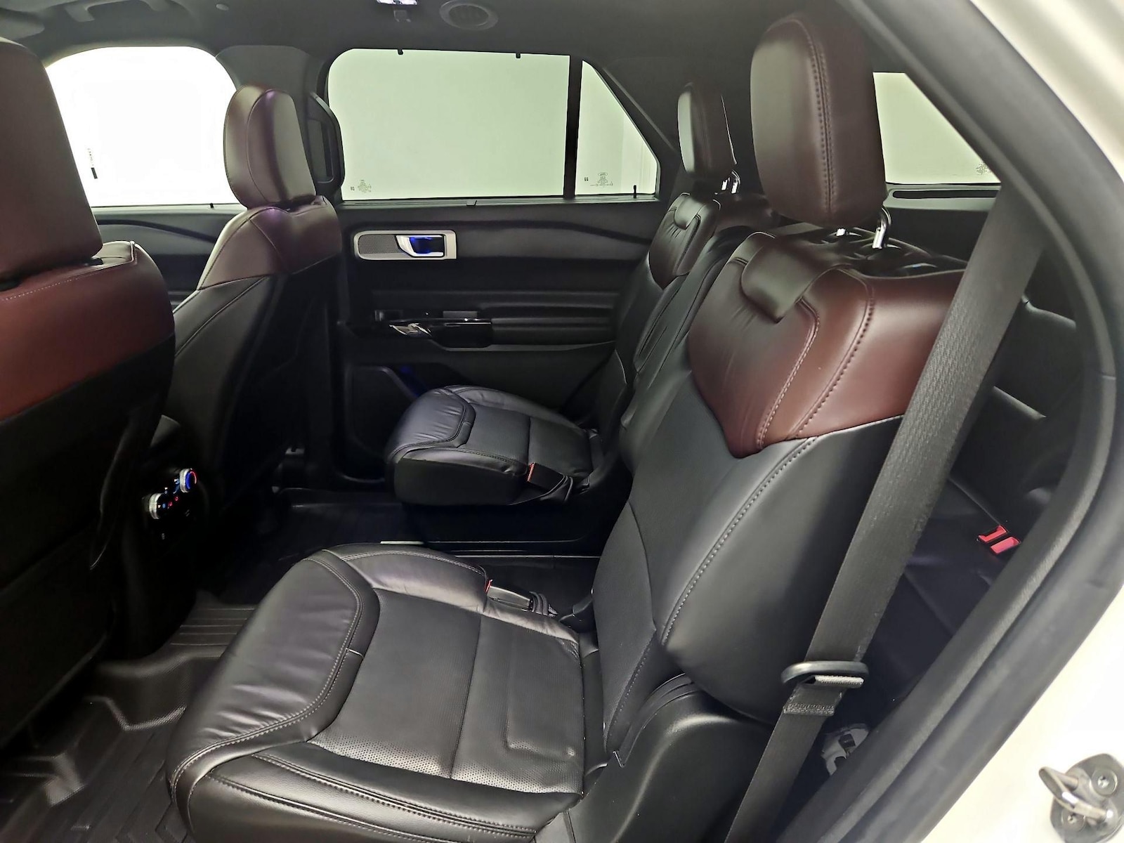2023 Ford Explorer Platinum - Photo 22