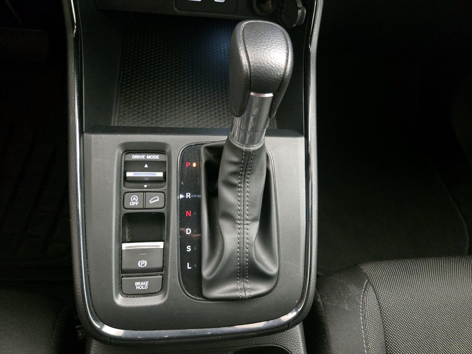 2025 Honda CR-V EX - Photo 18