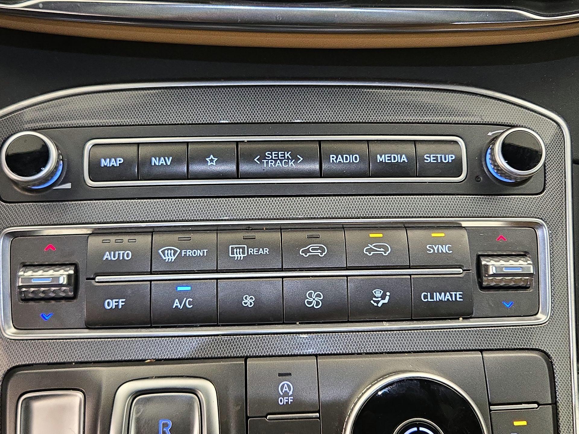 Thumbnail: 2023 Hyundai Santa Fe - 17